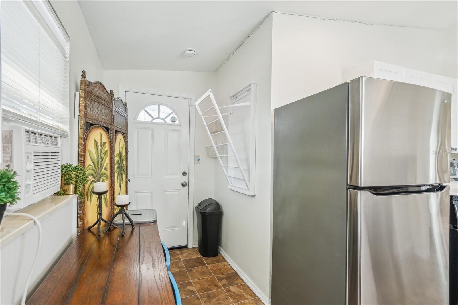 Image 17 of 30 For 327 25th Street S