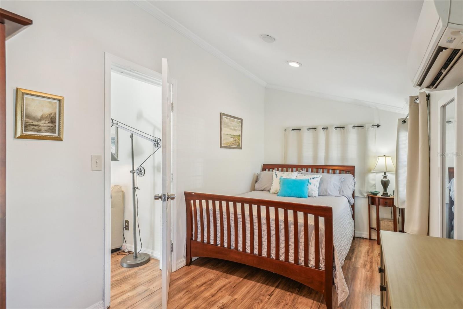 Image 20 of 30 For 327 25th Street S