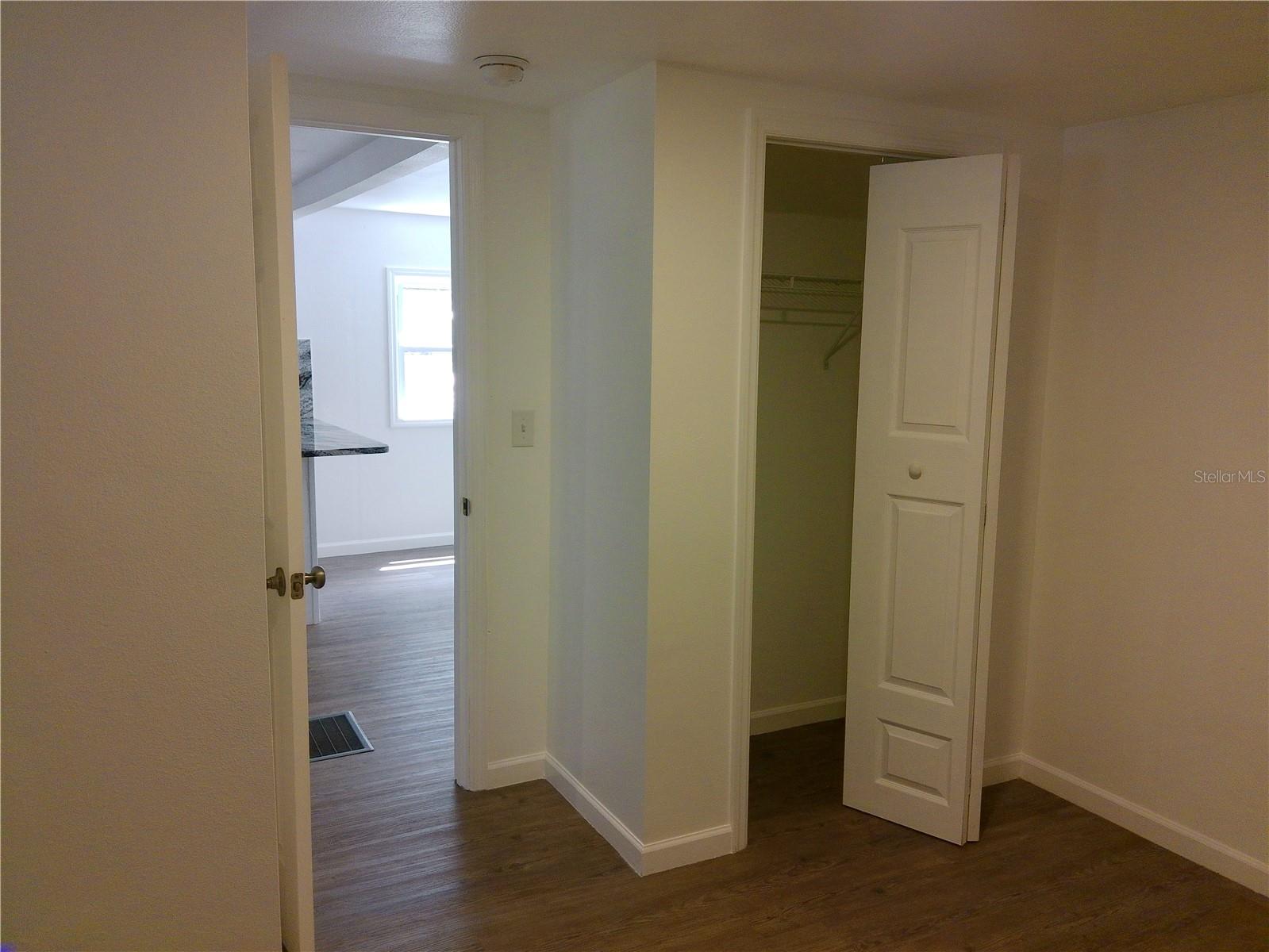 Image 8 of 21 For 7409 Edgemere Rd