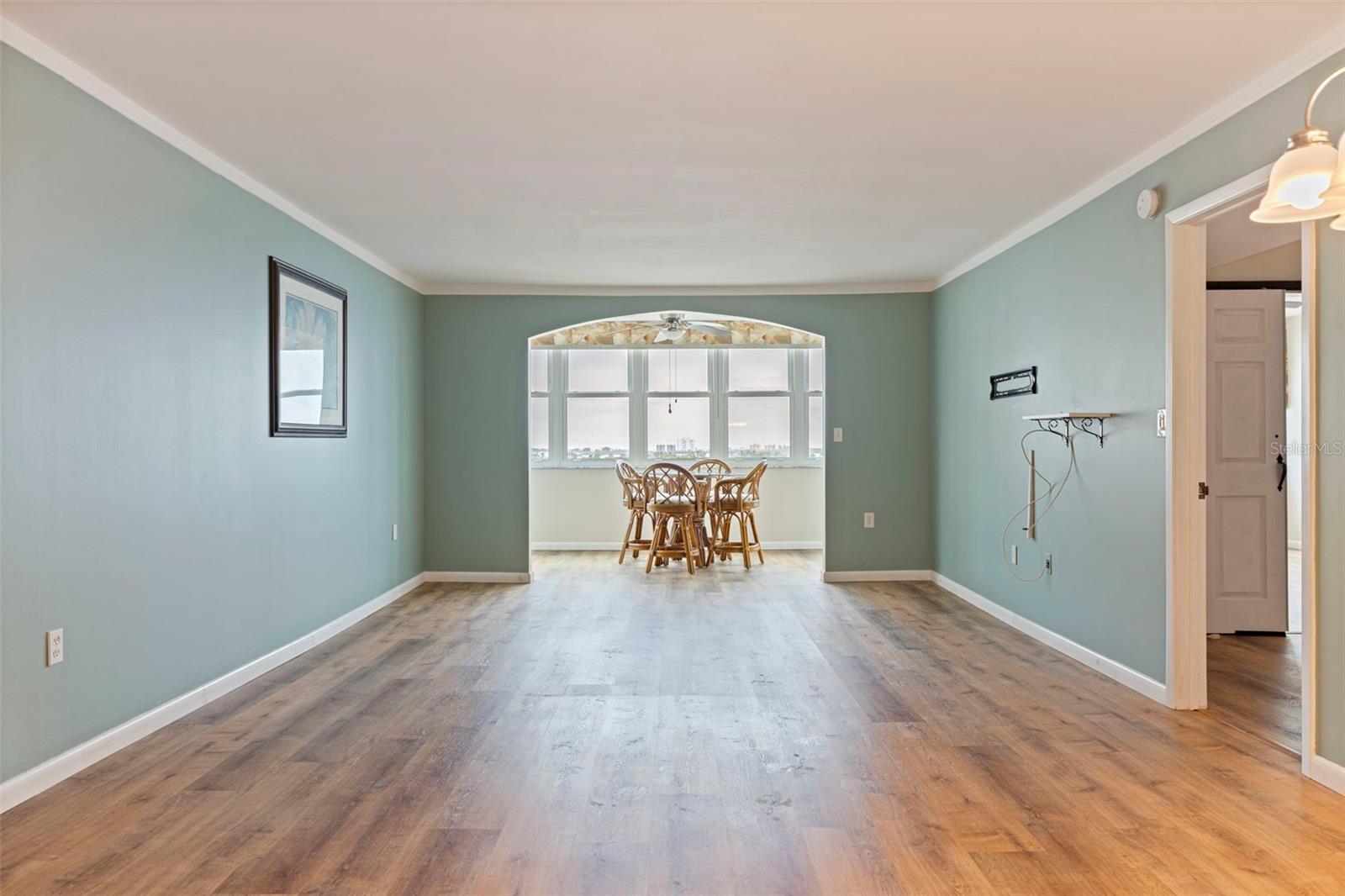 Image 10 of 53 For 5130 Brittany Drive S 807