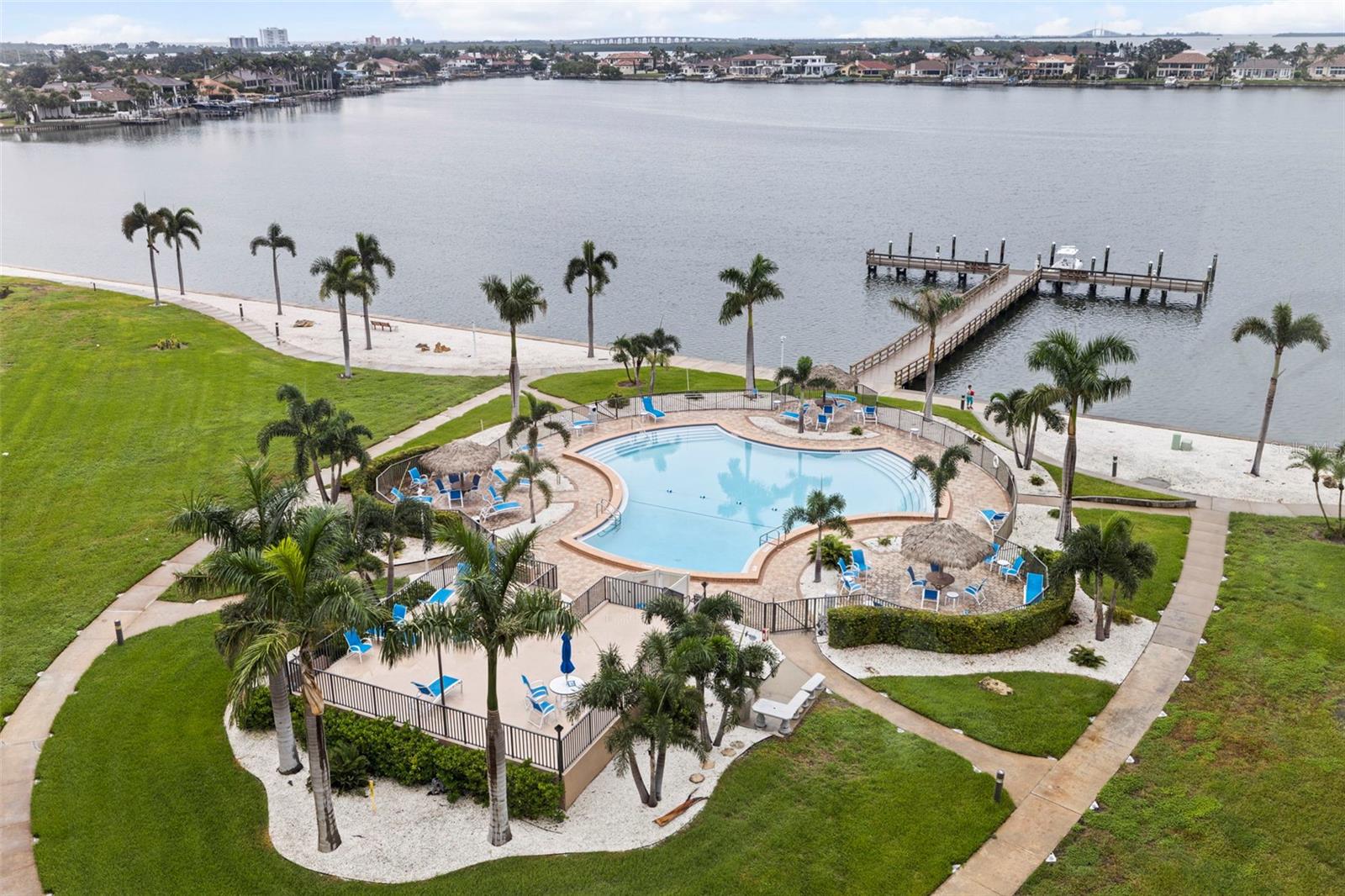 Image 3 of 53 For 5130 Brittany Drive S 807