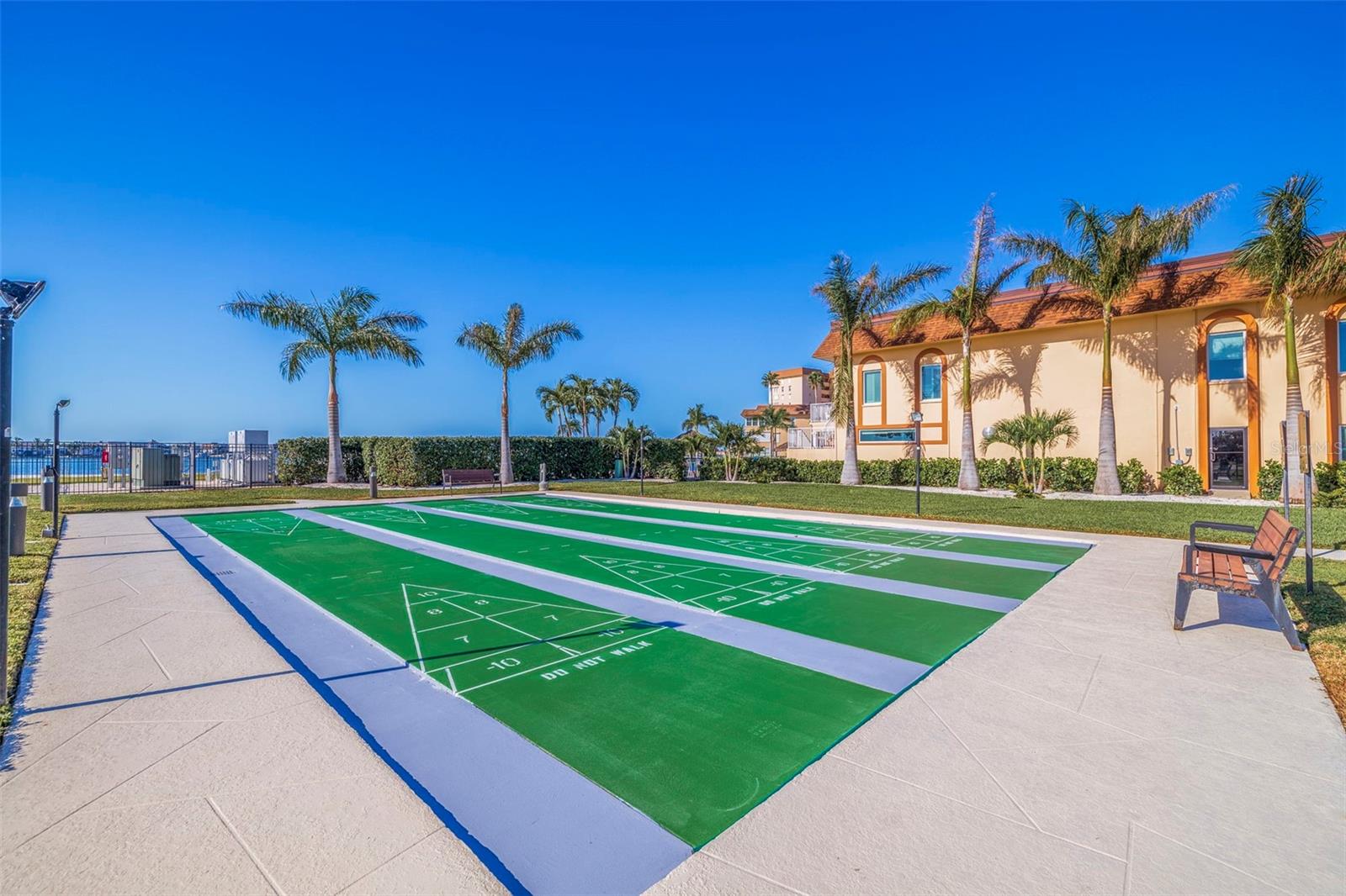 Image 32 of 53 For 5130 Brittany Drive S 807