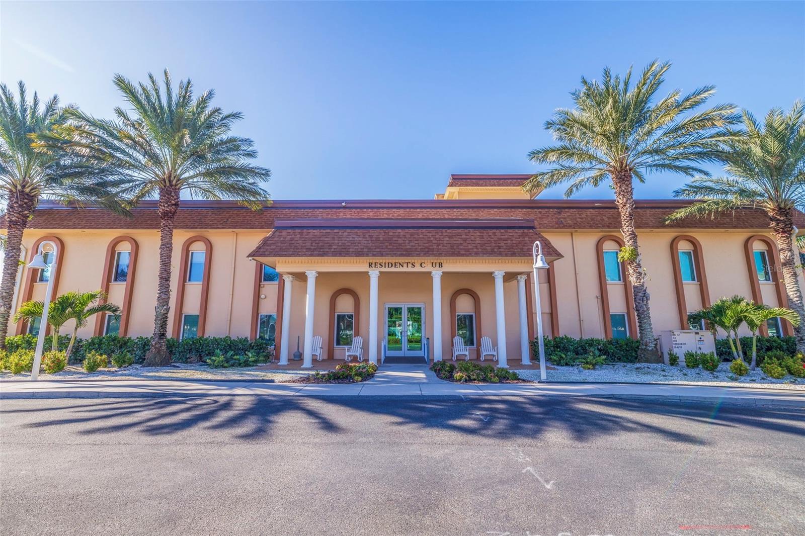 Image 33 of 53 For 5130 Brittany Drive S 807