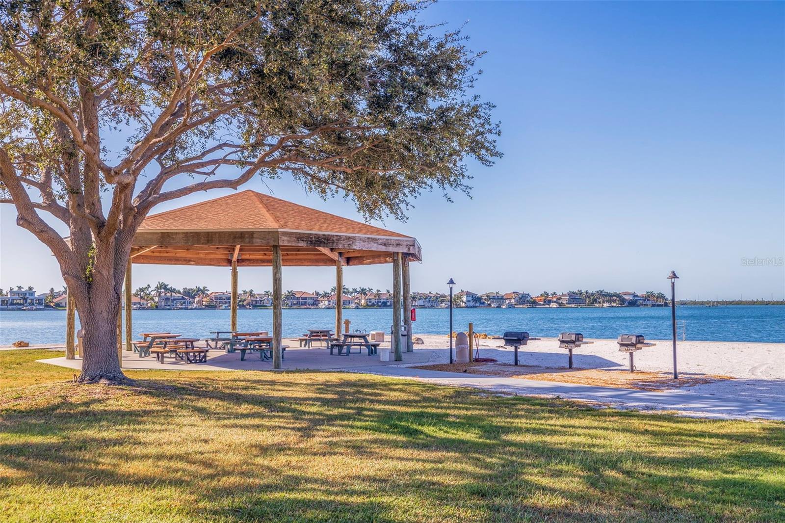 Image 34 of 53 For 5130 Brittany Drive S 807