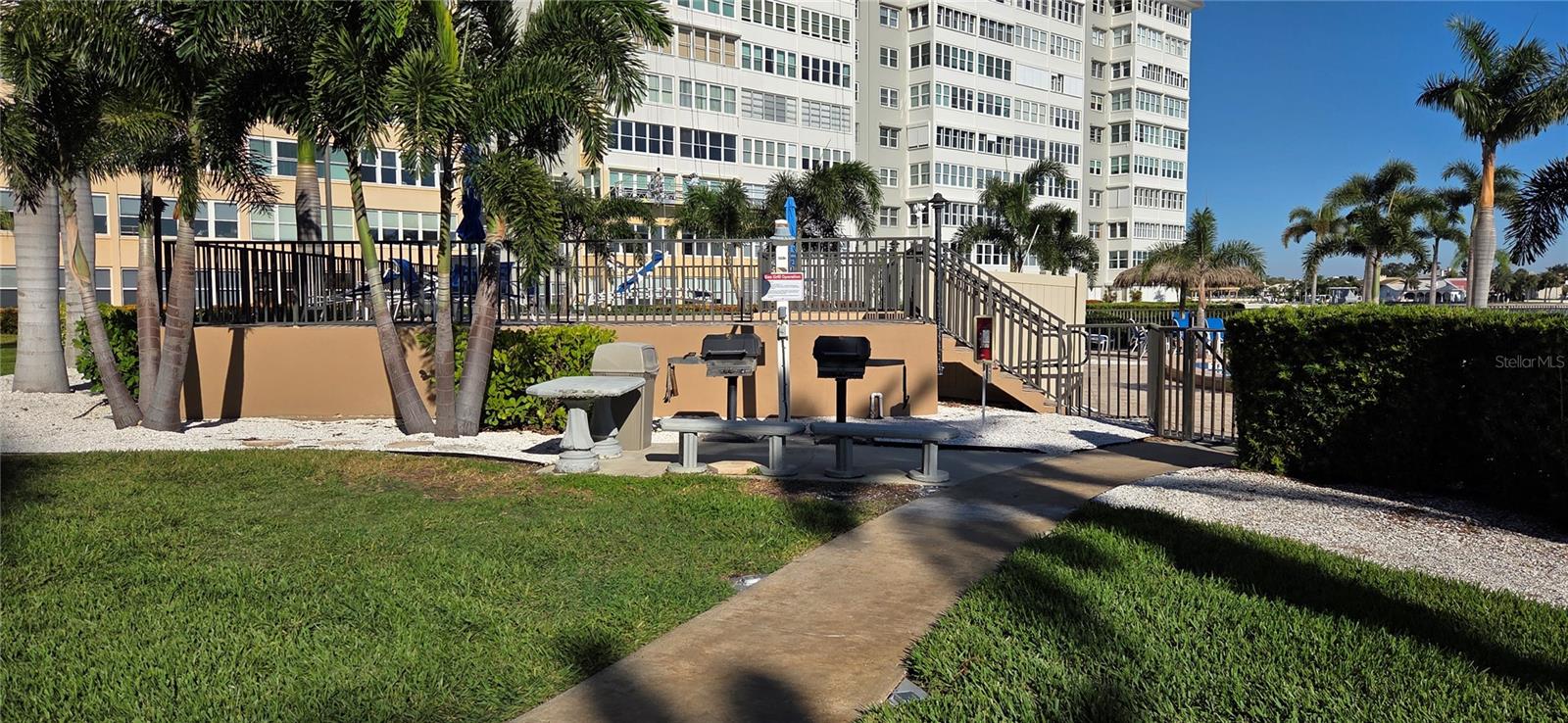 Image 50 of 53 For 5130 Brittany Drive S 807