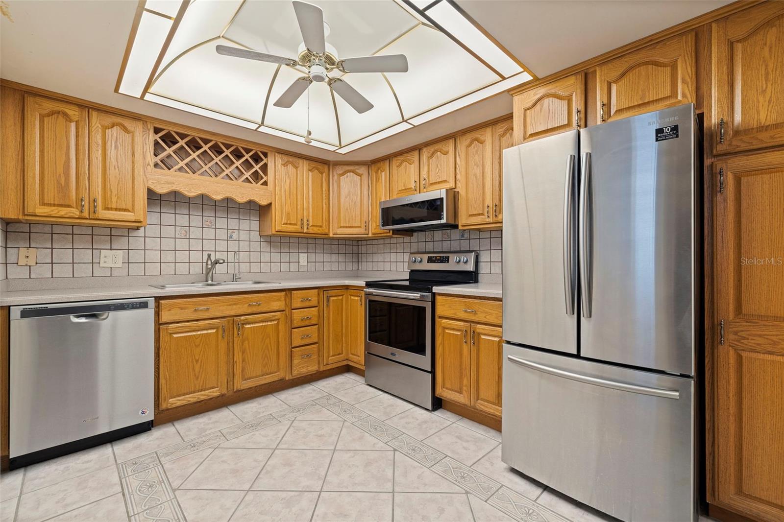 Image 6 of 53 For 5130 Brittany Drive S 807