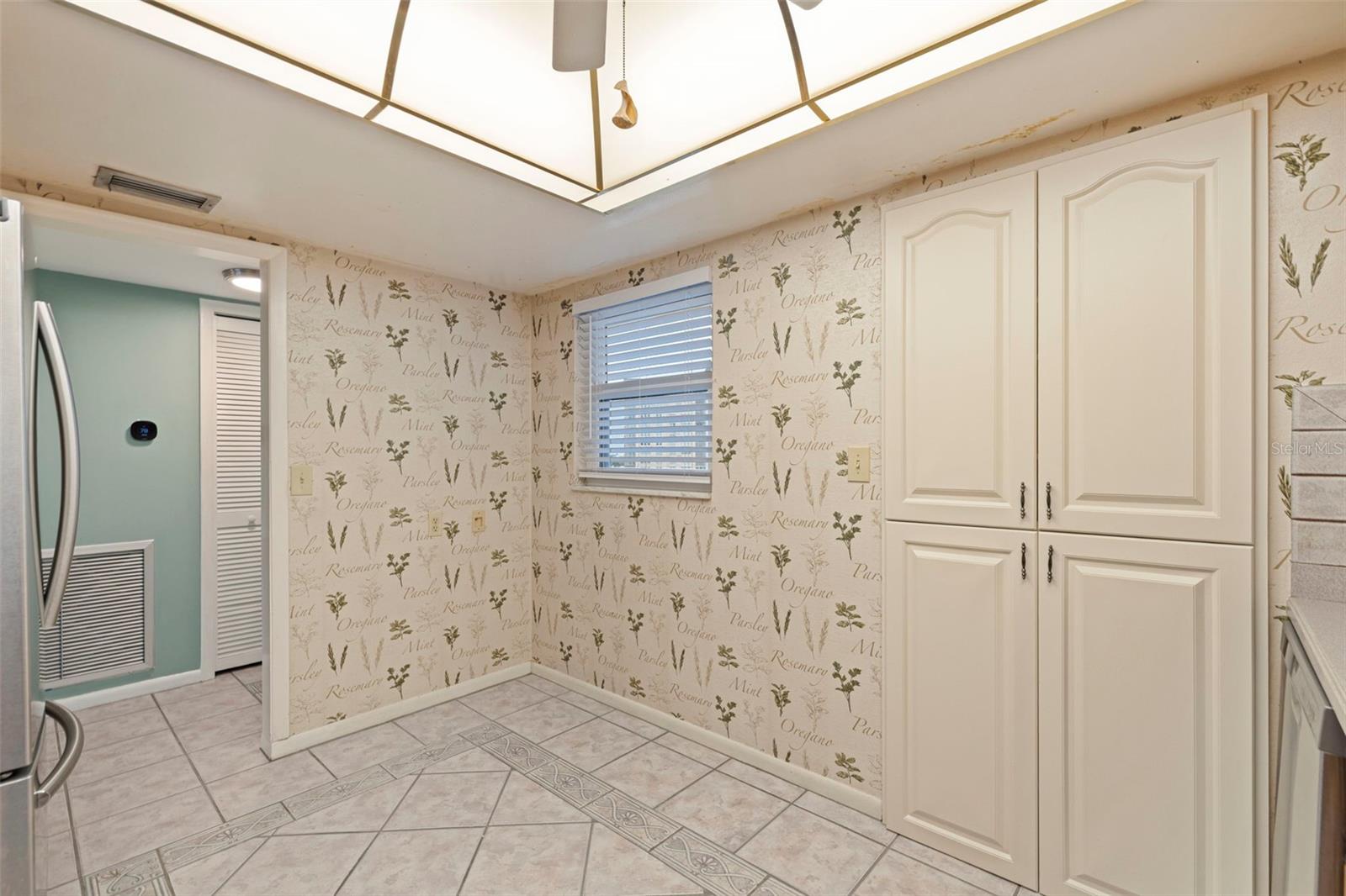 Image 8 of 53 For 5130 Brittany Drive S 807