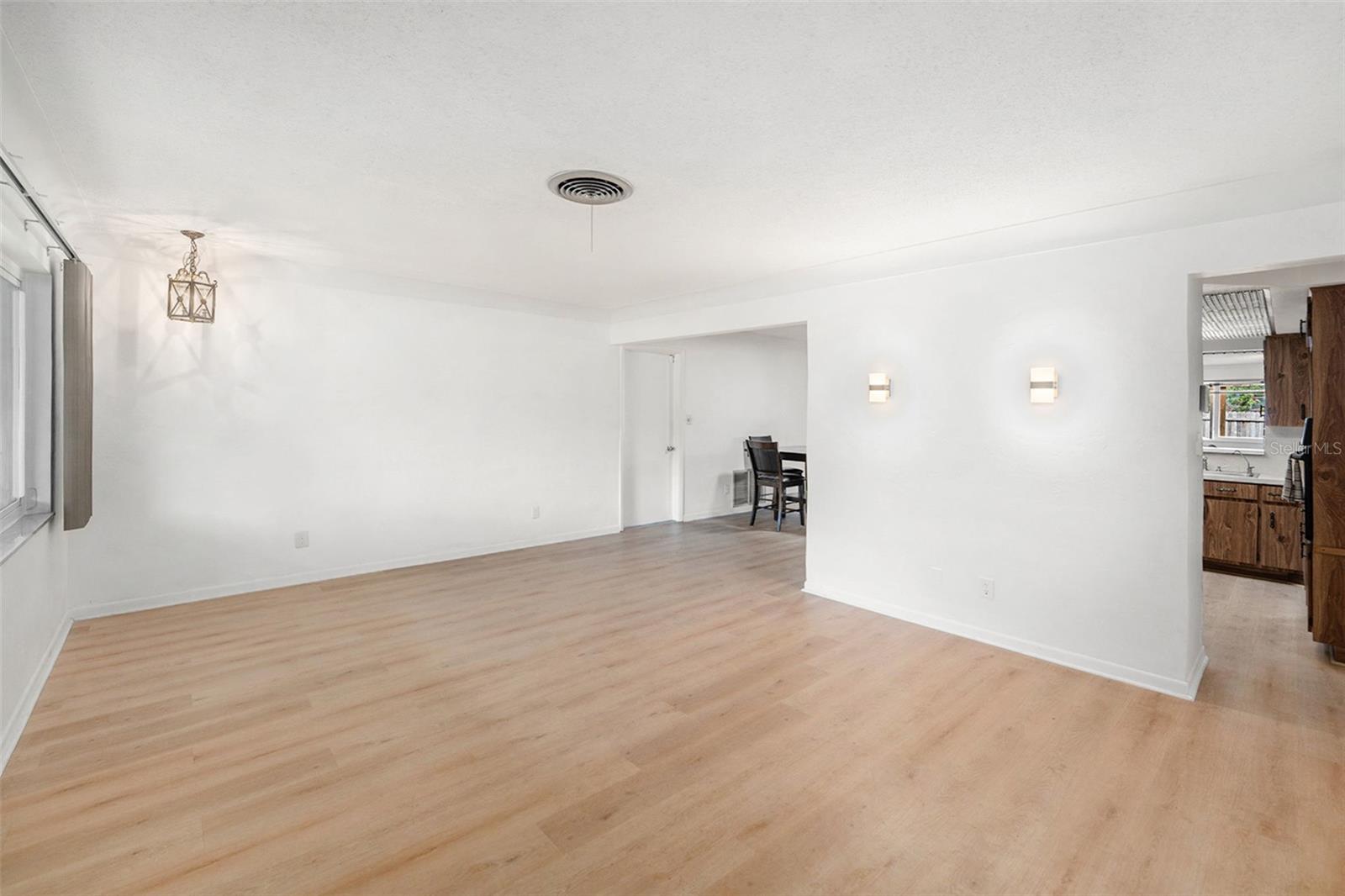 Image 10 of 33 For 4401 56th Street N