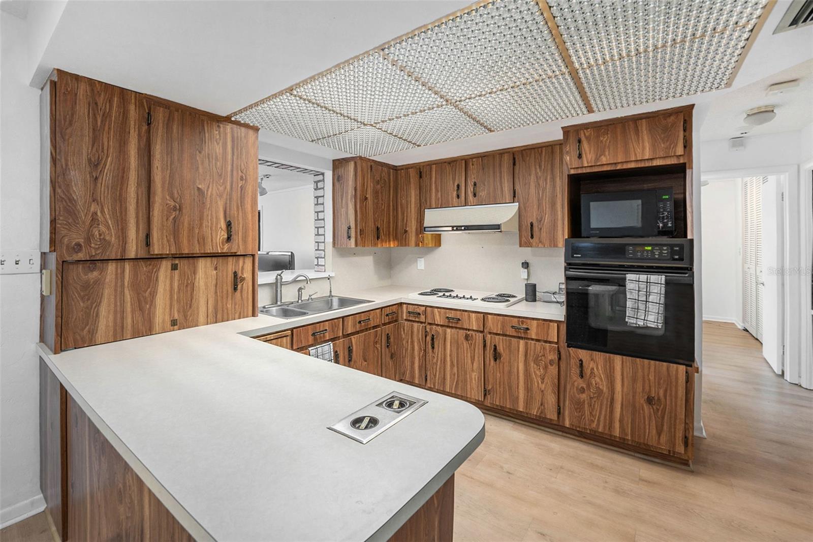 Image 15 of 33 For 4401 56th Street N