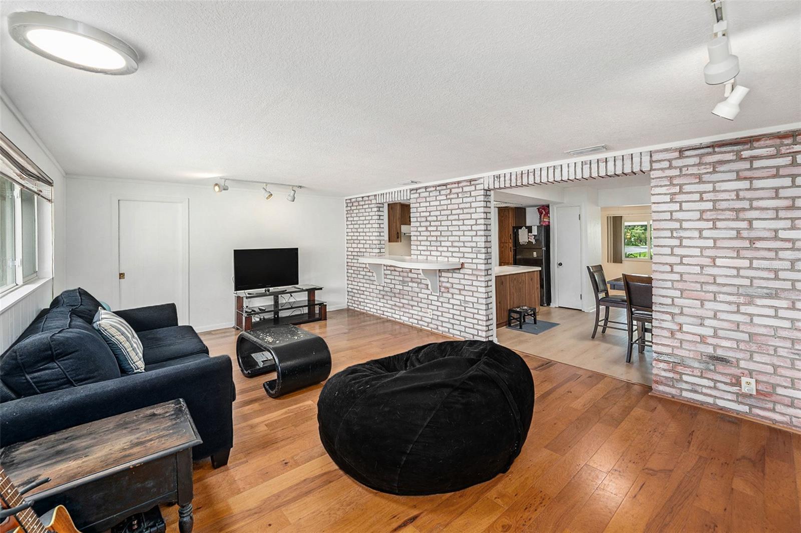Image 2 of 33 For 4401 56th Street N