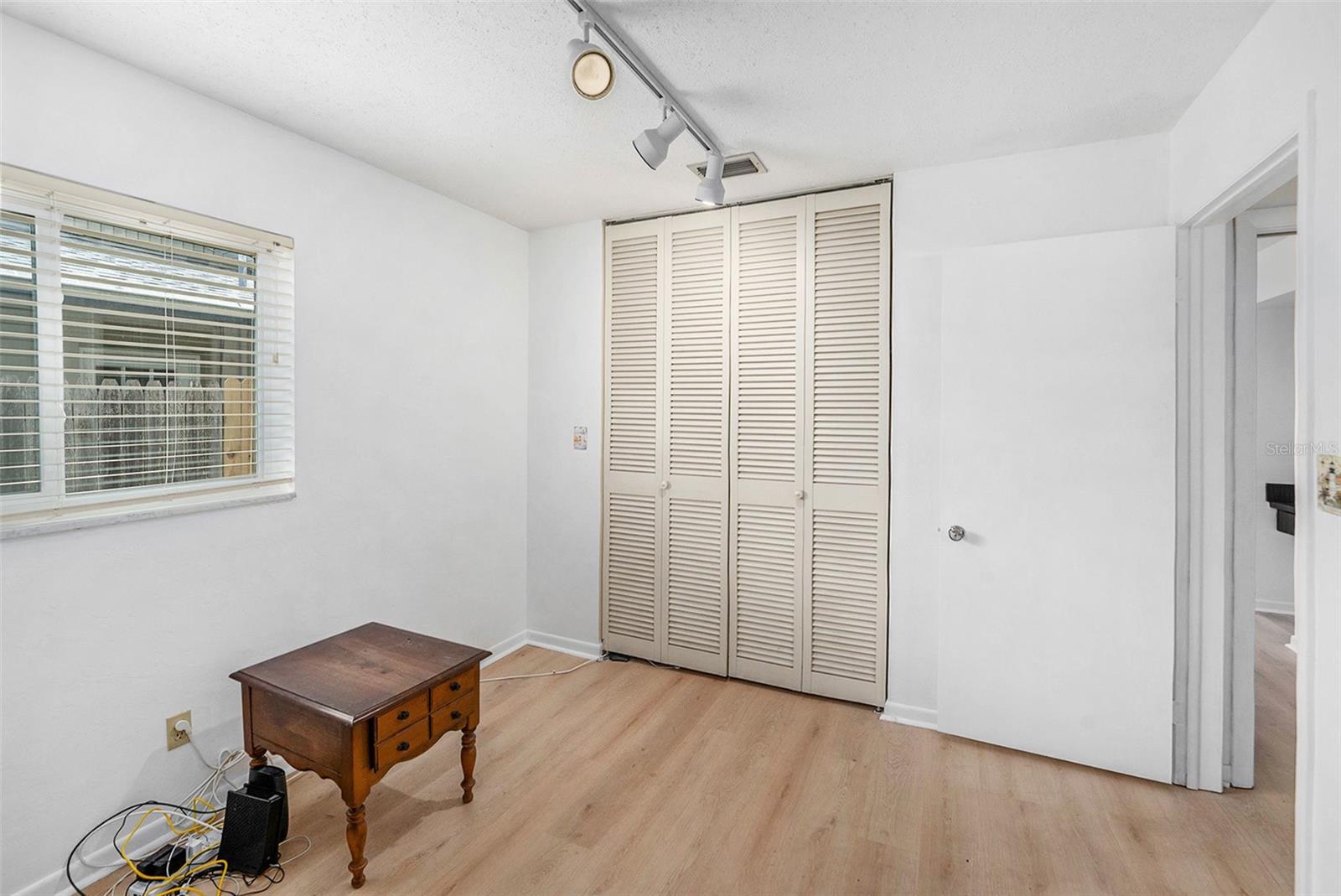 Image 21 of 33 For 4401 56th Street N