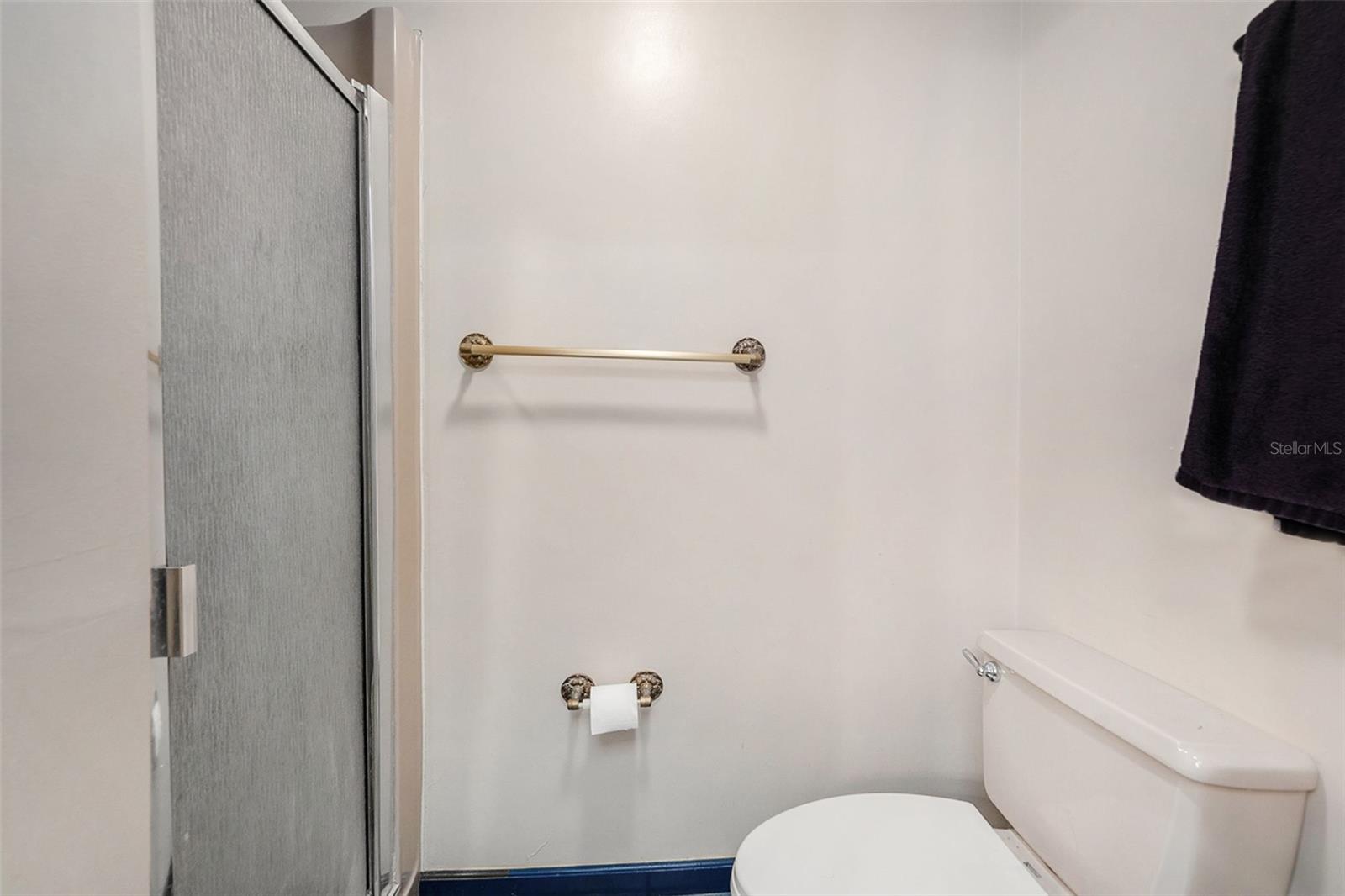 Image 24 of 33 For 4401 56th Street N