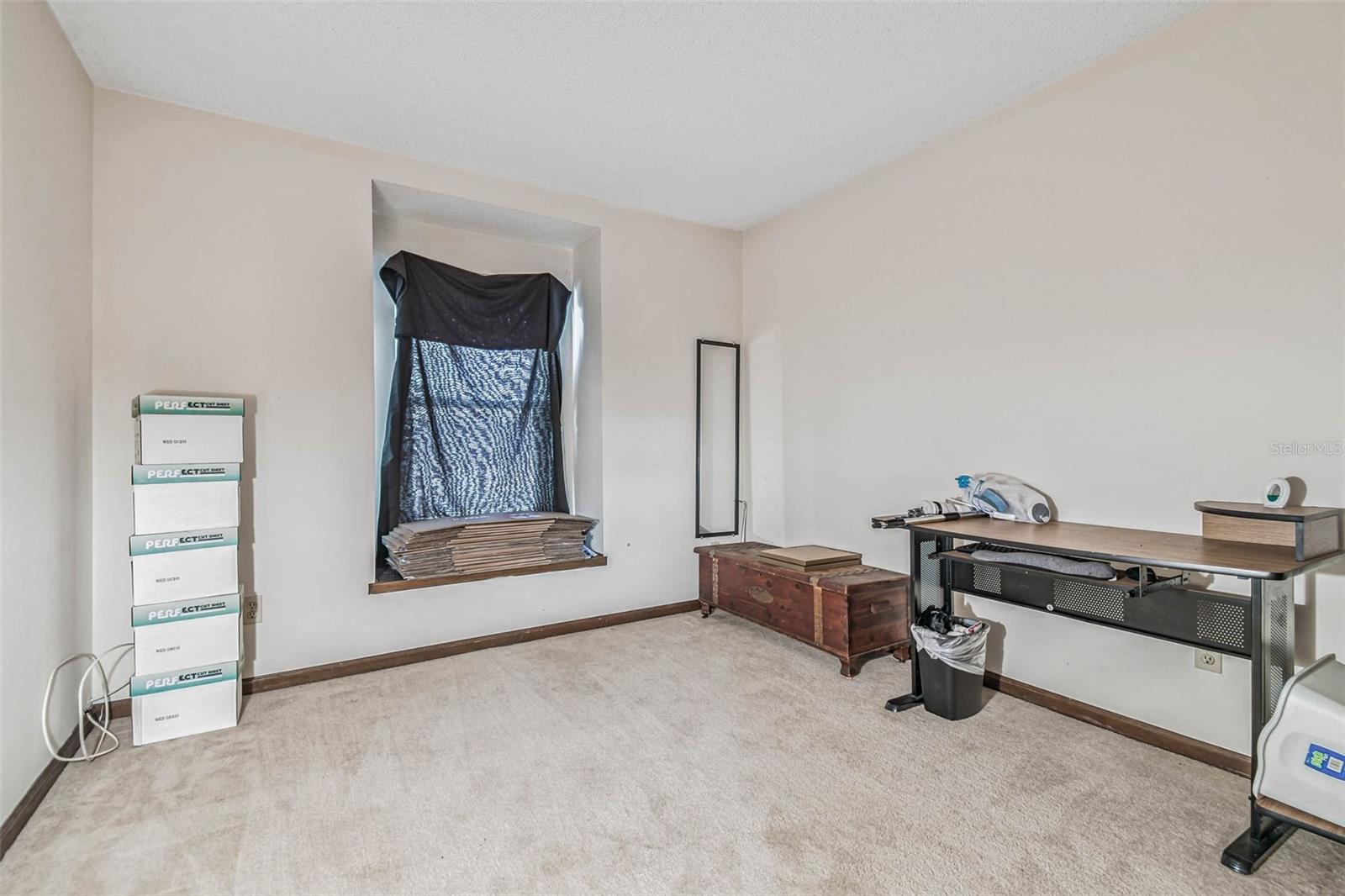 Image 16 of 26 For 5301 Putnam Court