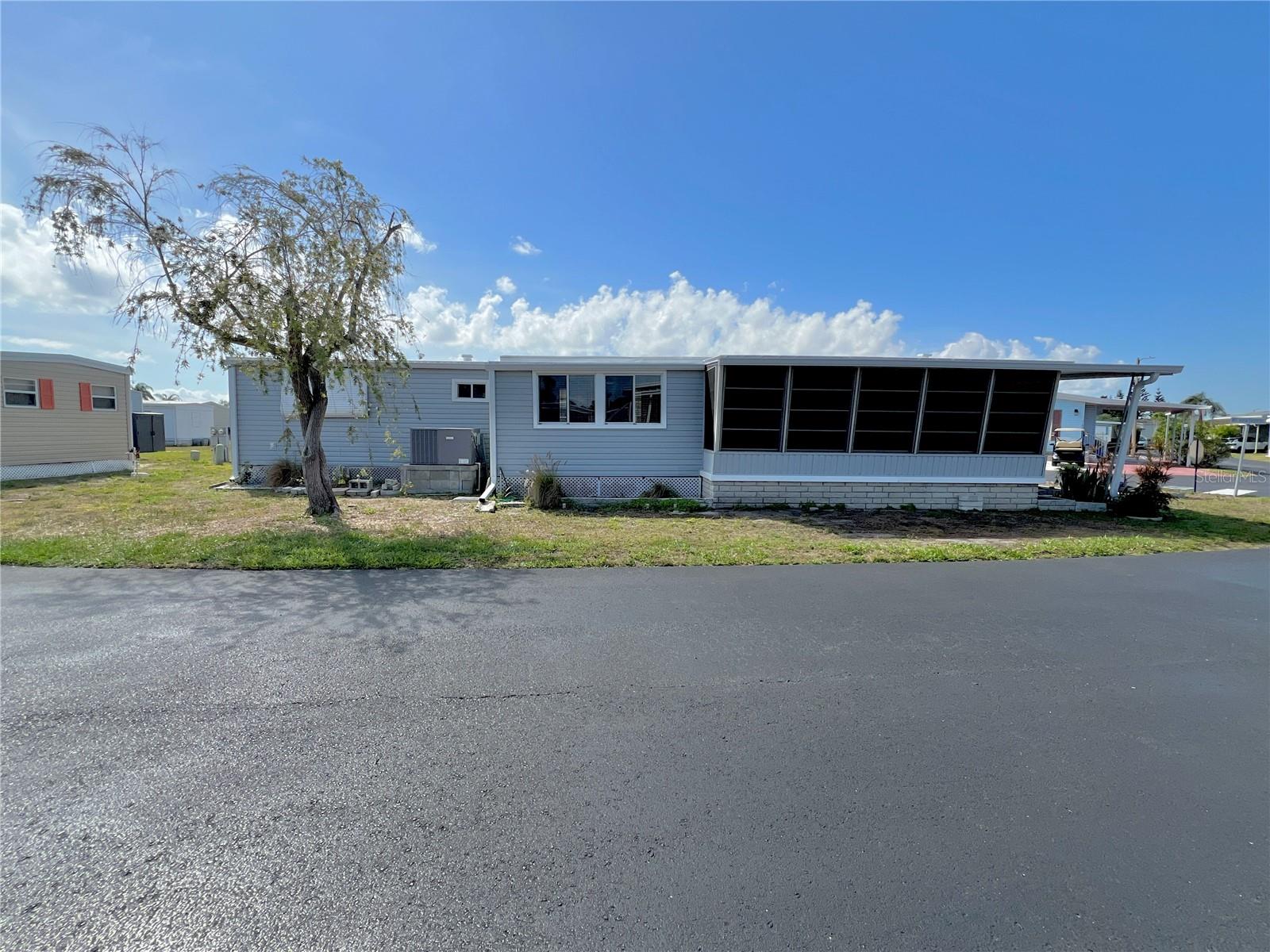 Image 2 of 13 For 7181 Mount Hawthorne Road Ne 590