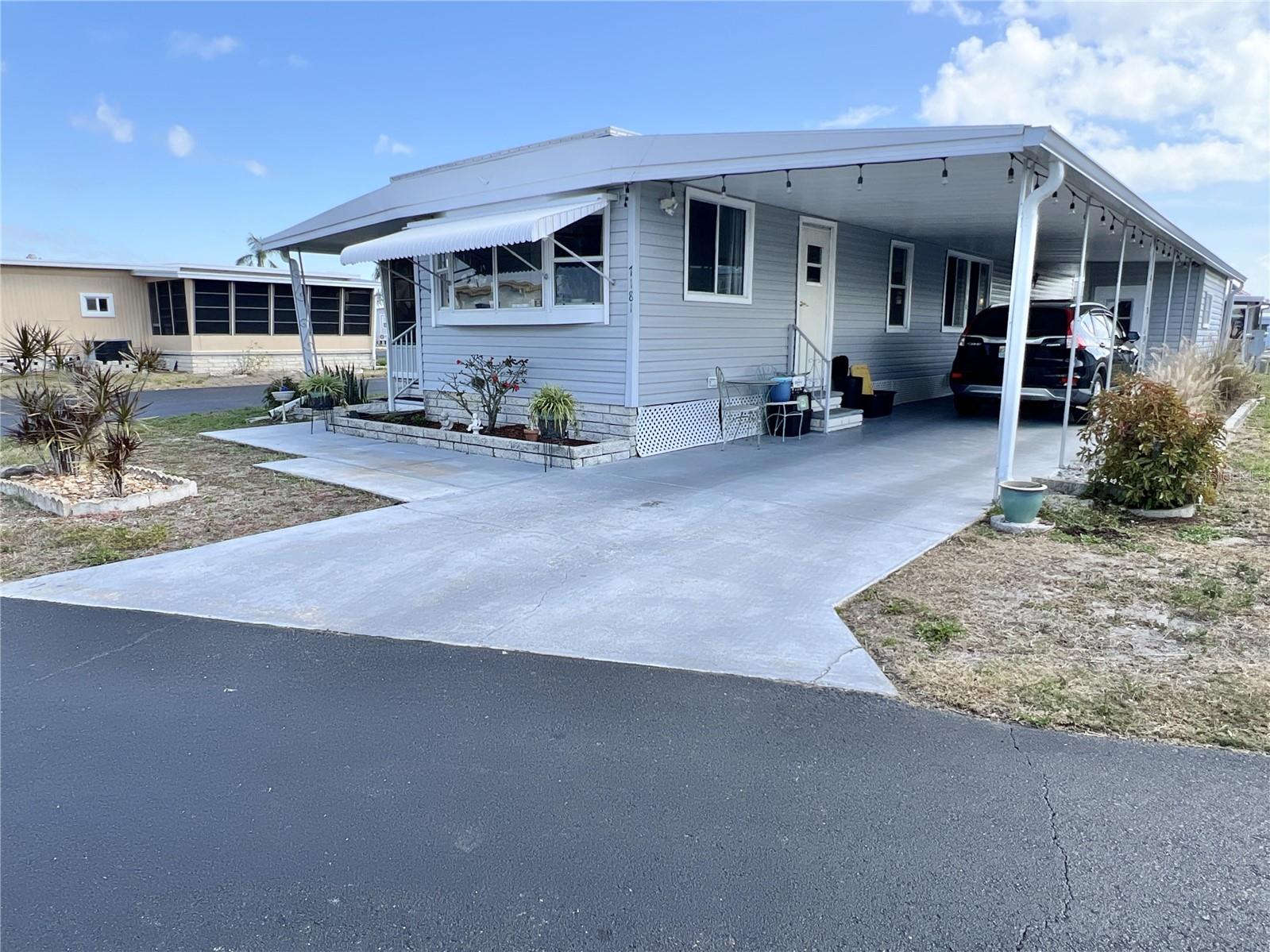Image 3 of 13 For 7181 Mount Hawthorne Road Ne 590
