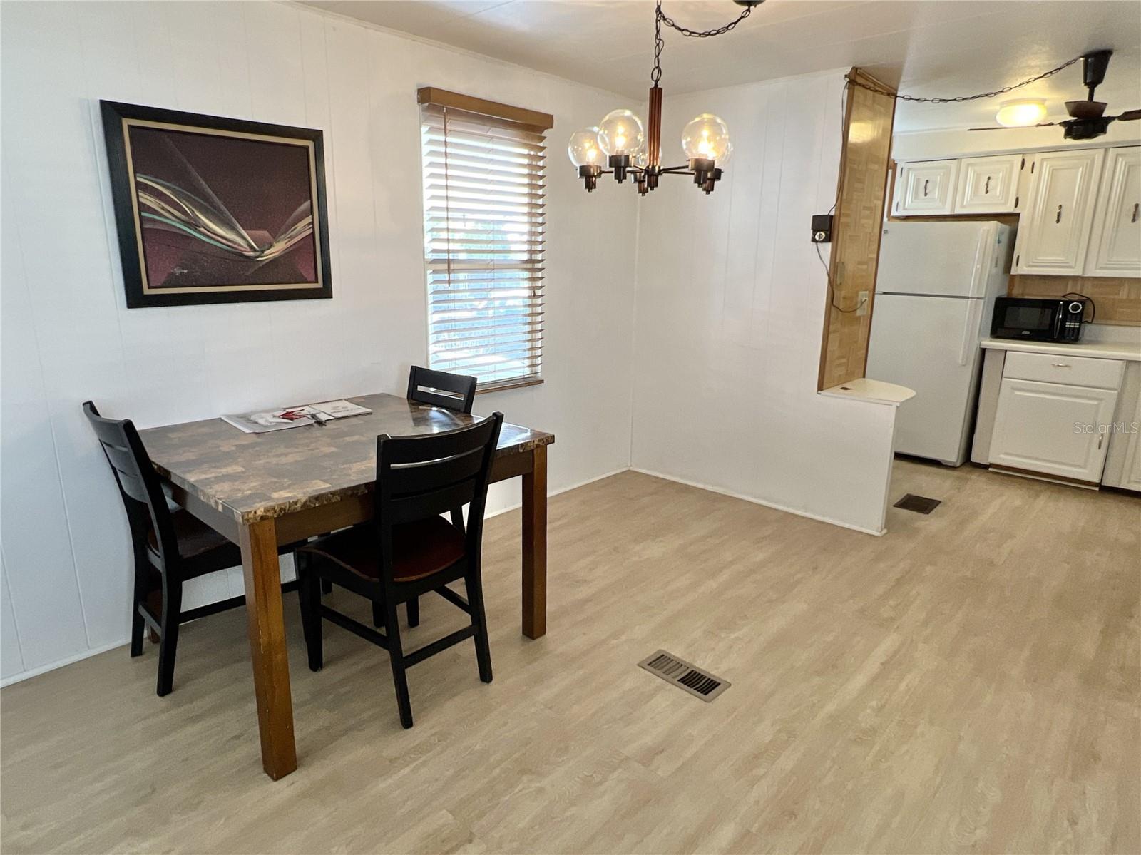 Image 6 of 13 For 7181 Mount Hawthorne Road Ne 590