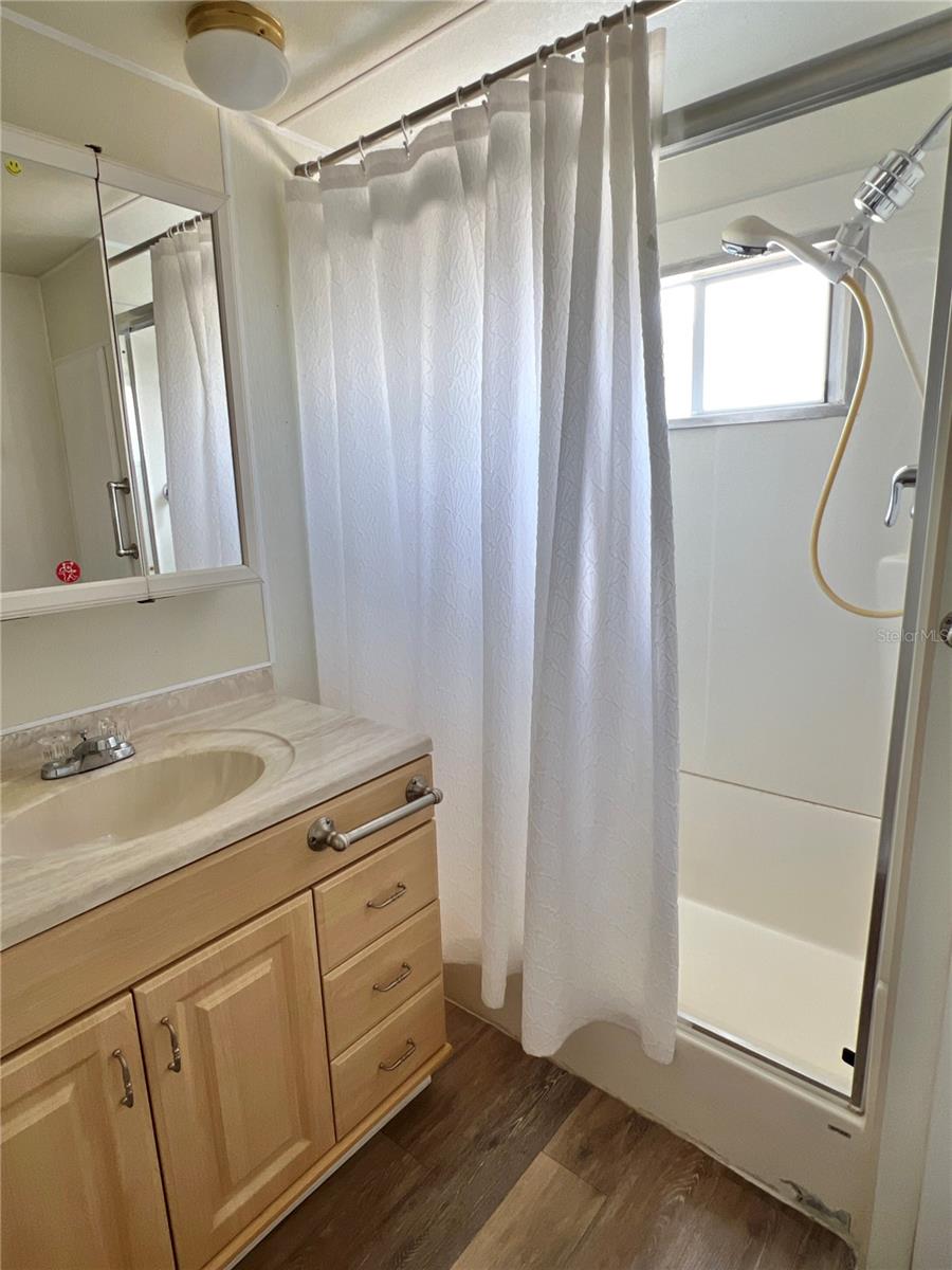 Image 8 of 13 For 7181 Mount Hawthorne Road Ne 590