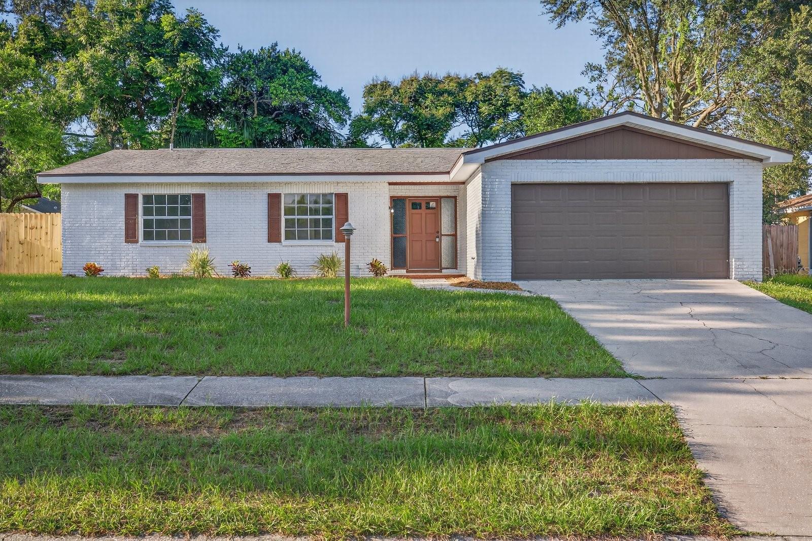 Image 5 of 31 For 3820 Ravenna Drive