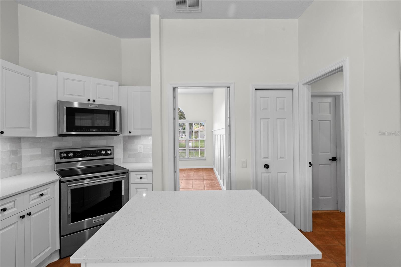 Image 33 of 55 For 717 Pinewalk Drive