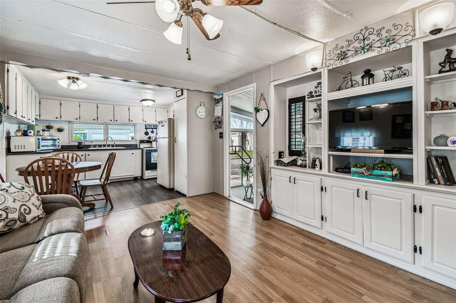 Image 16 of 47 For 7803 46th Avenue N 73