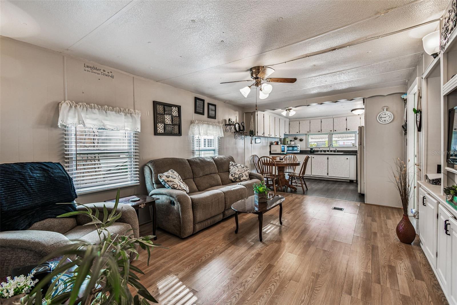 Image 17 of 47 For 7803 46th Avenue N 73