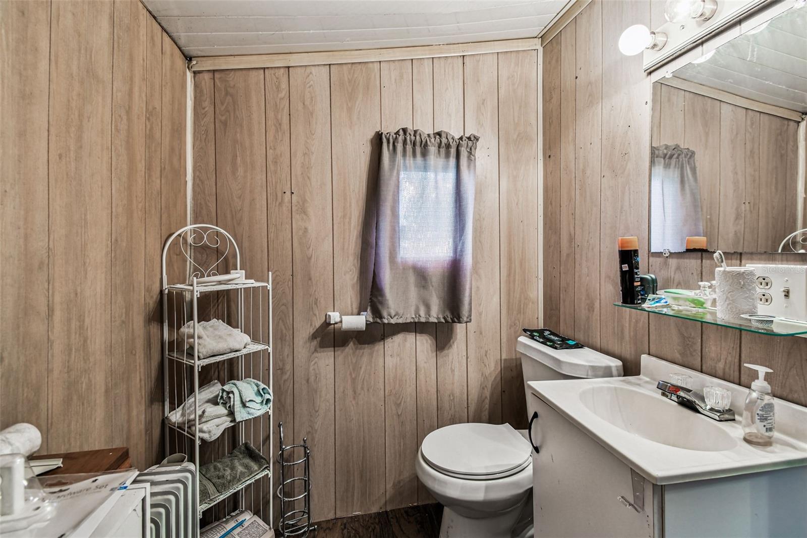 Image 32 of 47 For 7803 46th Avenue N 73