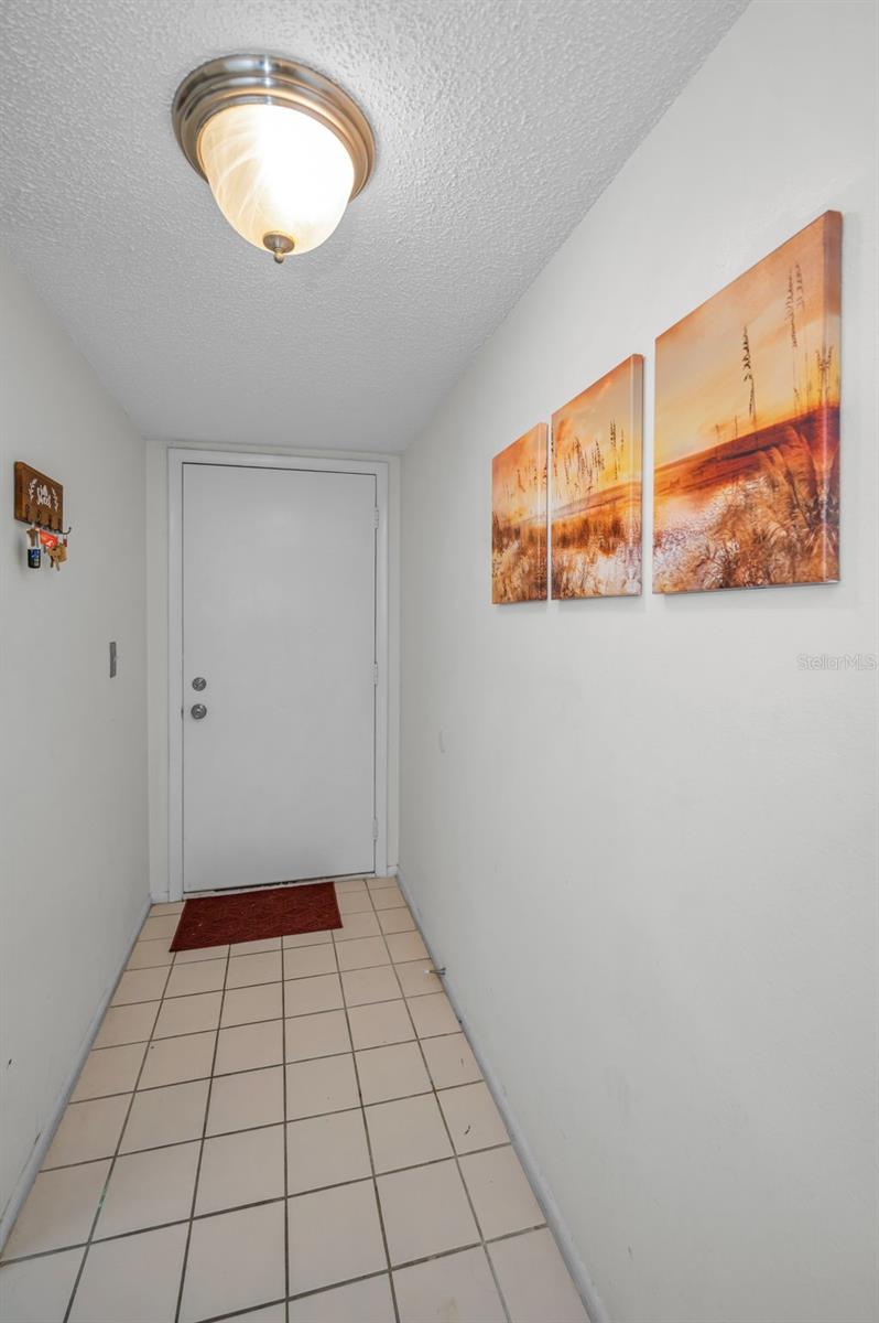 Image 9 of 54 For 103 Lakeview Place 3