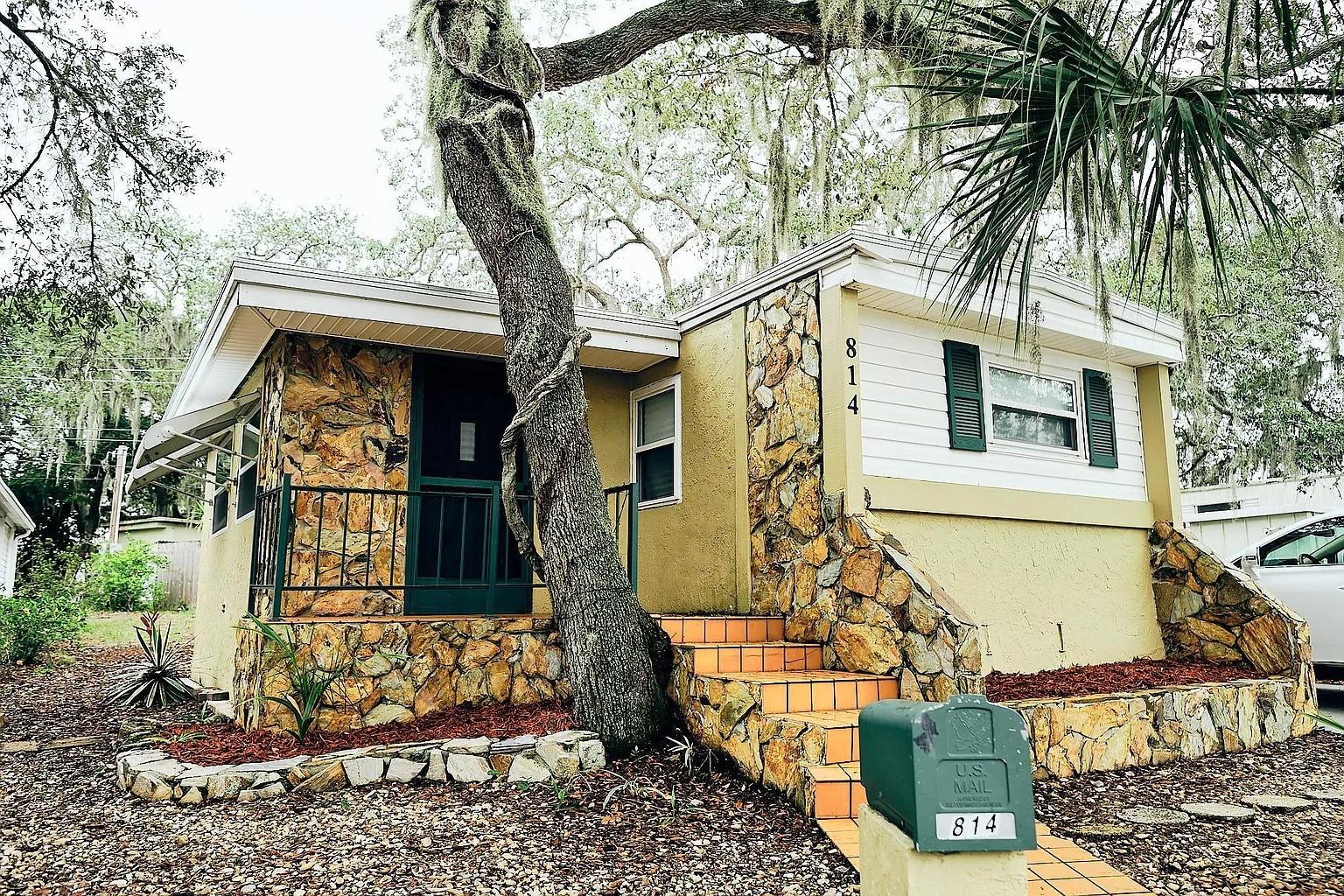 Details for 814 Elkan Drive, TARPON SPRINGS, FL 34689