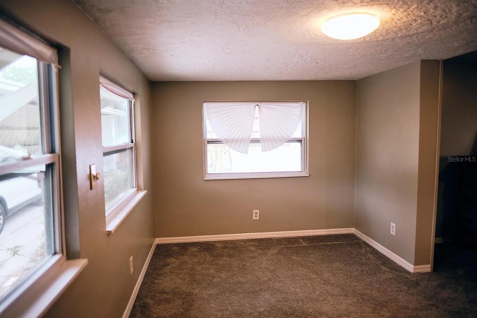 Image 15 of 21 For 814 Elkan Drive