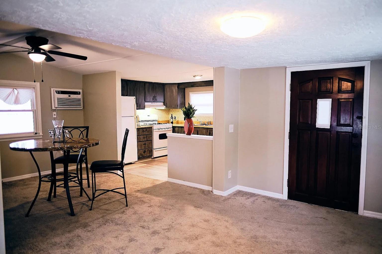 Image 3 of 21 For 814 Elkan Drive