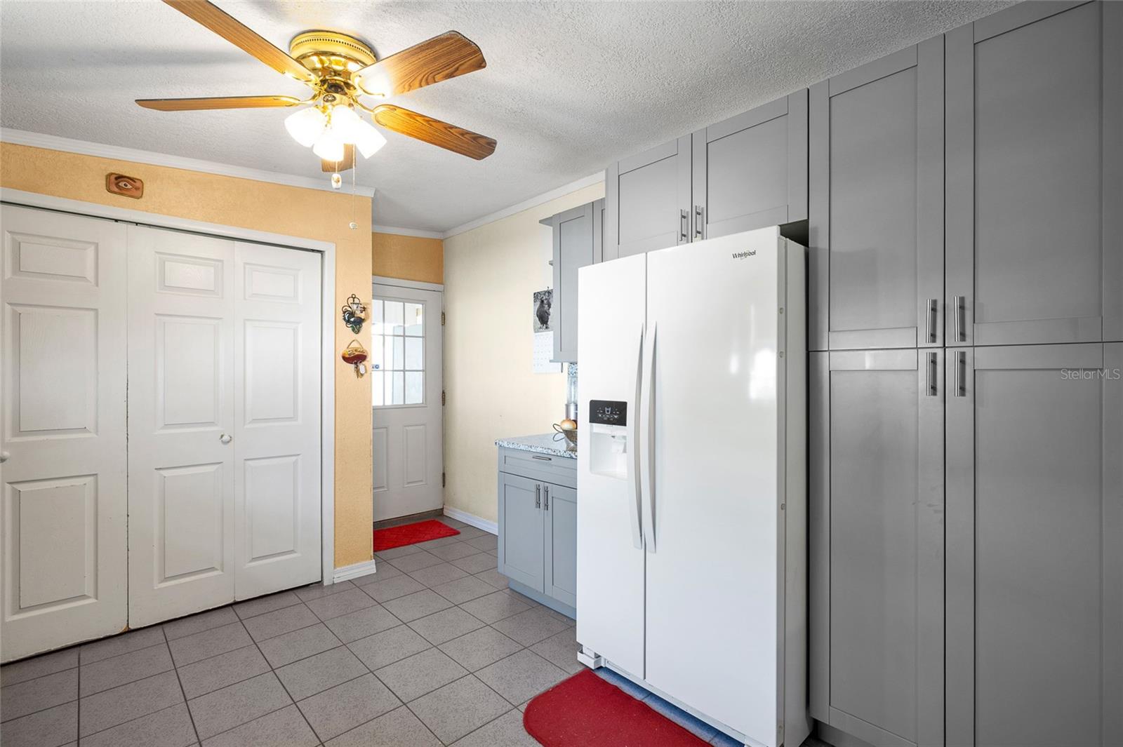Image 9 of 31 For 4417 Paris Street