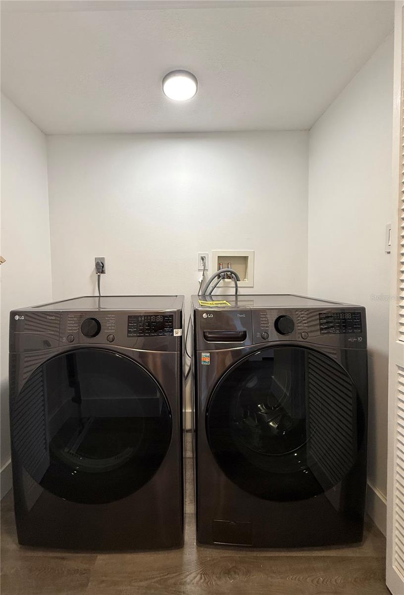 Image 25 of 42 For 2413 Bayshore Boulevard 1805