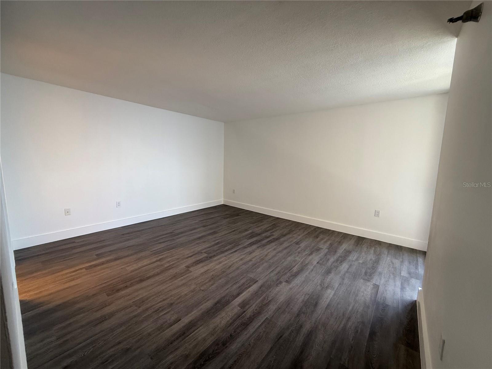 Image 28 of 42 For 2413 Bayshore Boulevard 1805