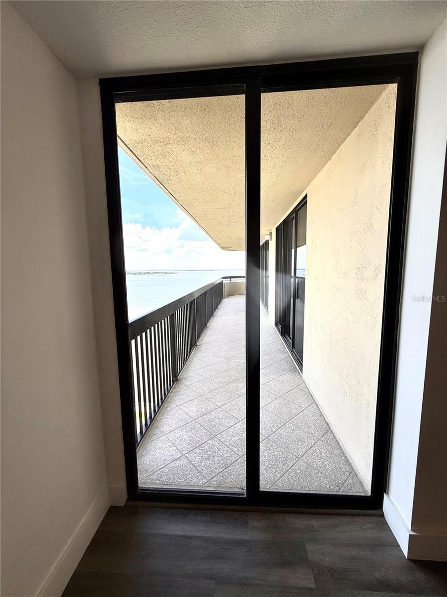 Image 30 of 42 For 2413 Bayshore Boulevard 1805