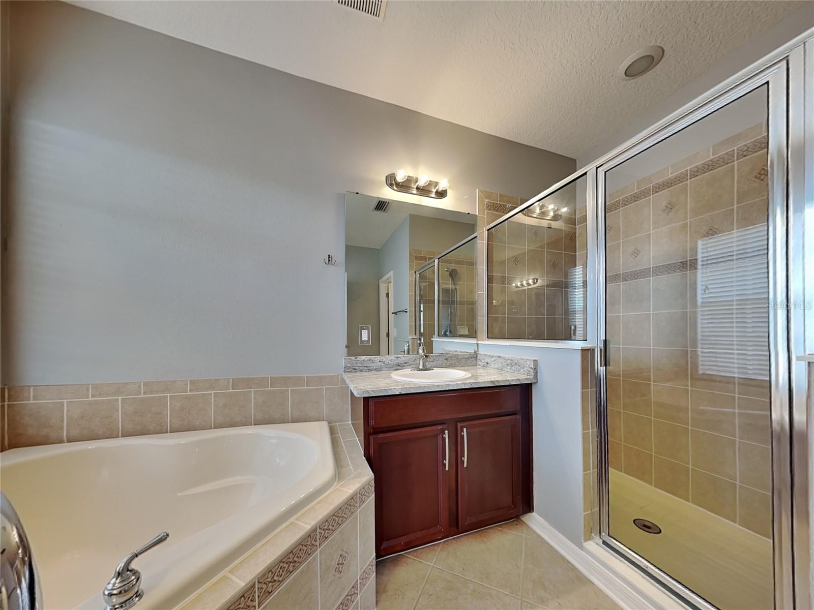 Image 11 of 20 For 16230 Palmettoglen Court