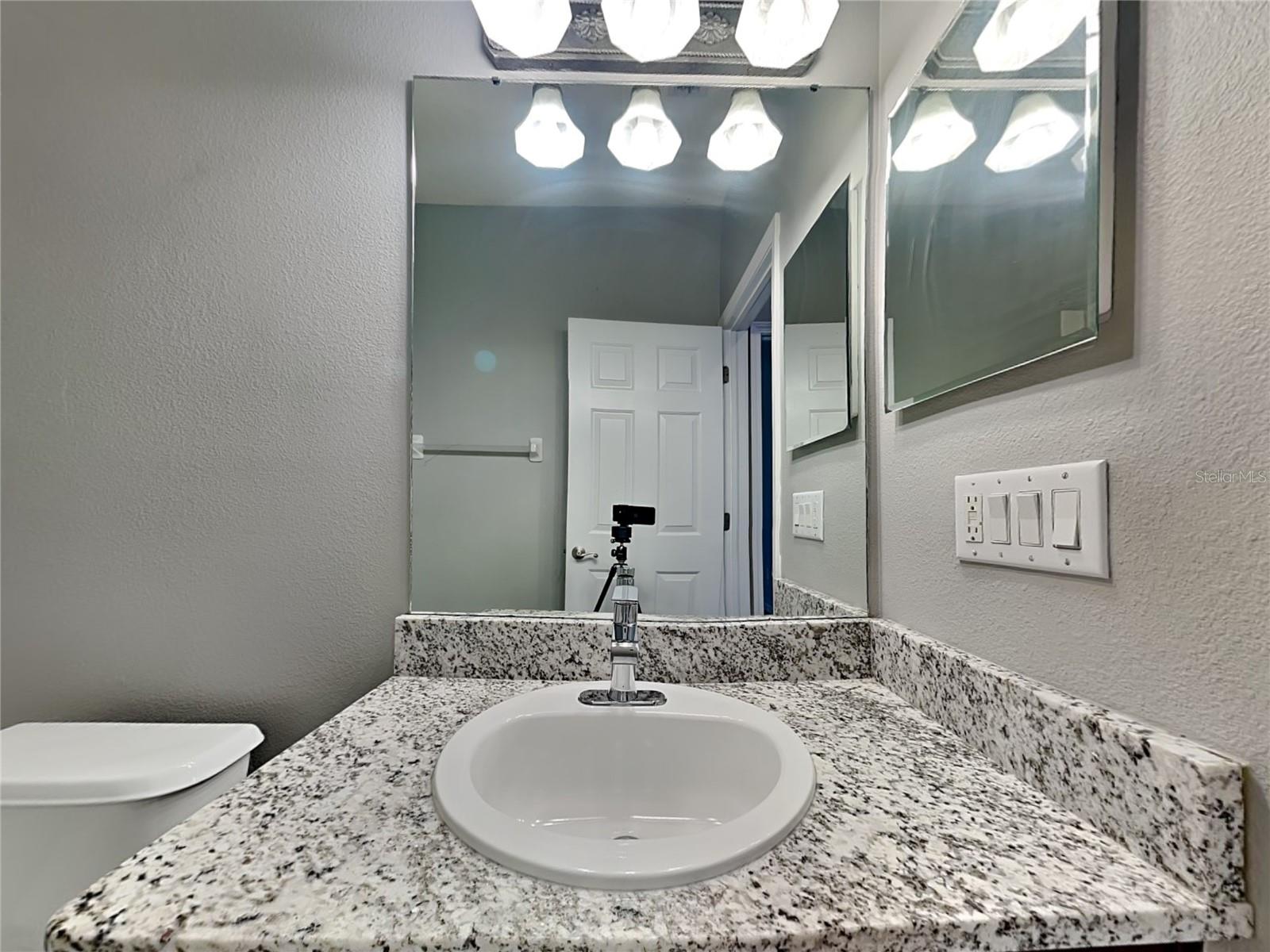 Image 17 of 20 For 16230 Palmettoglen Court
