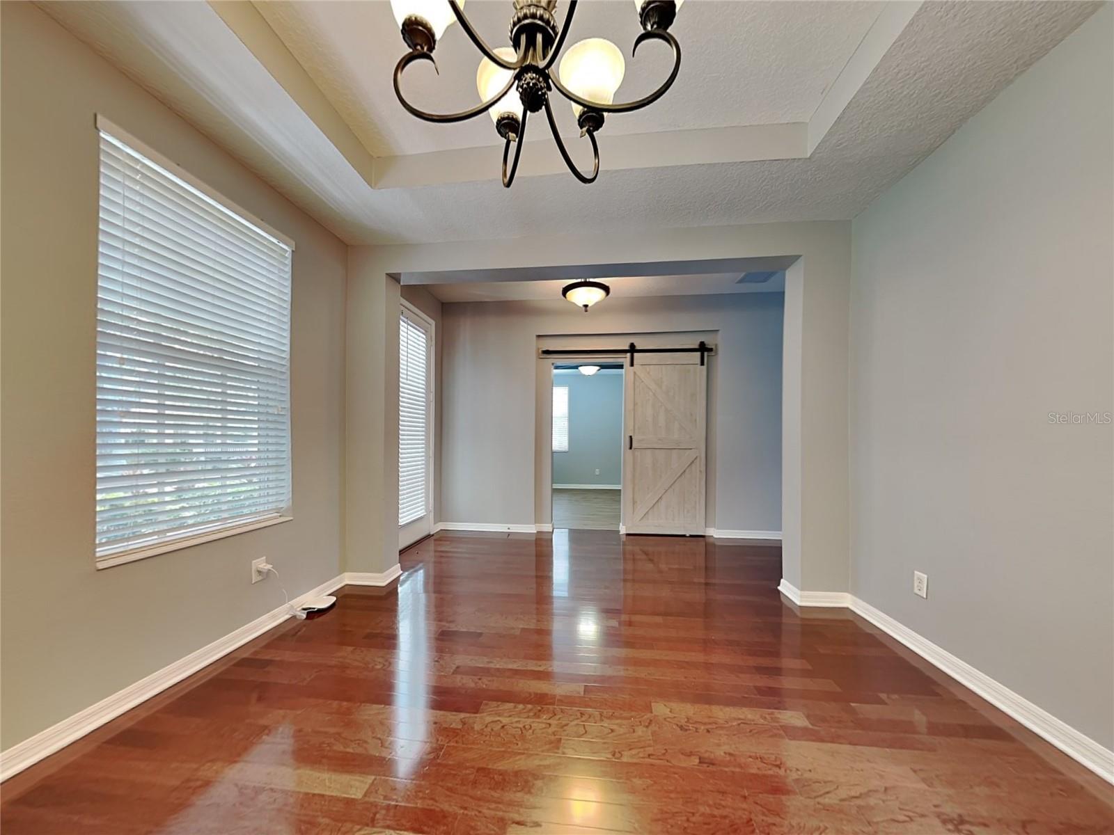 Image 4 of 20 For 16230 Palmettoglen Court
