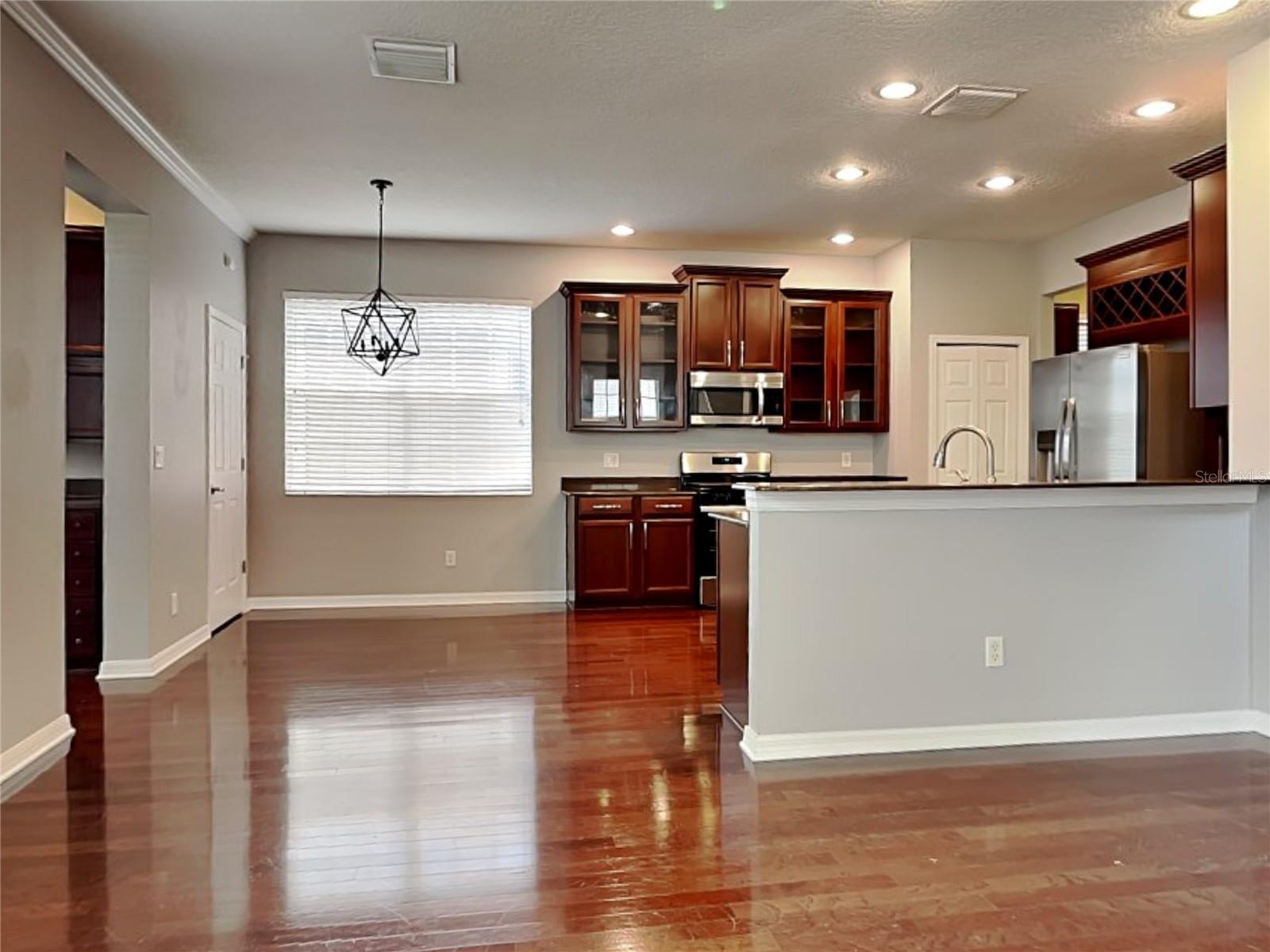 Image 6 of 20 For 16230 Palmettoglen Court