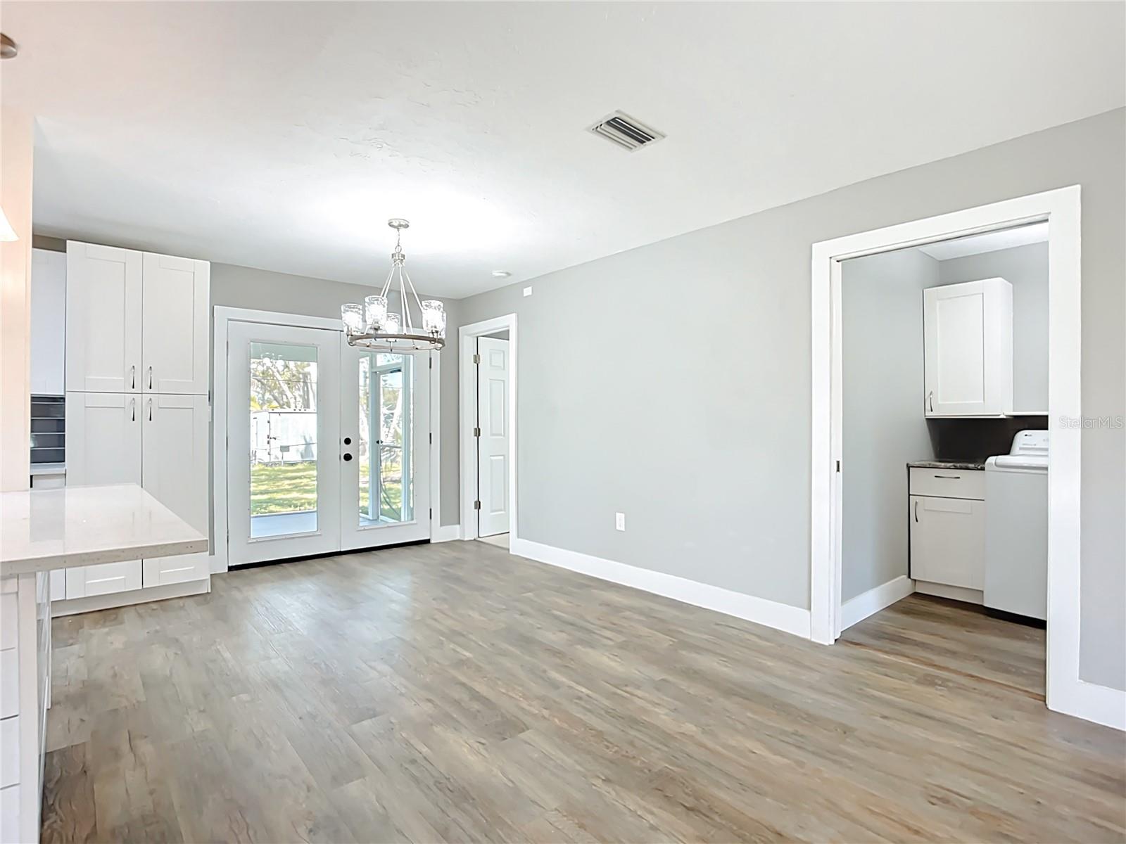 Image 12 of 45 For 1015 24th Avenue W