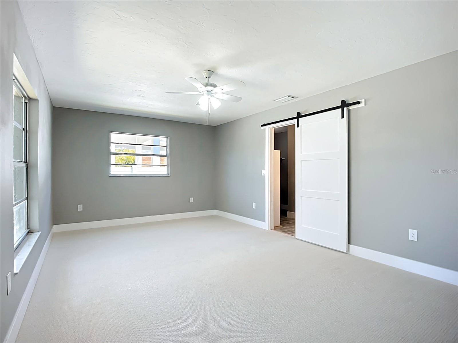Image 17 of 45 For 1015 24th Avenue W