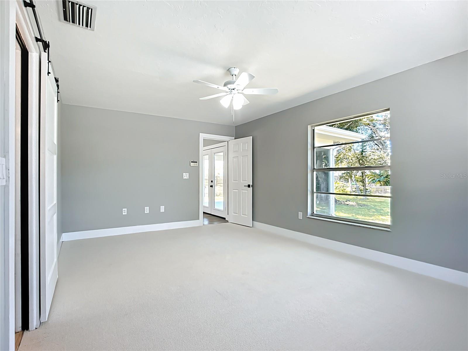 Image 18 of 45 For 1015 24th Avenue W