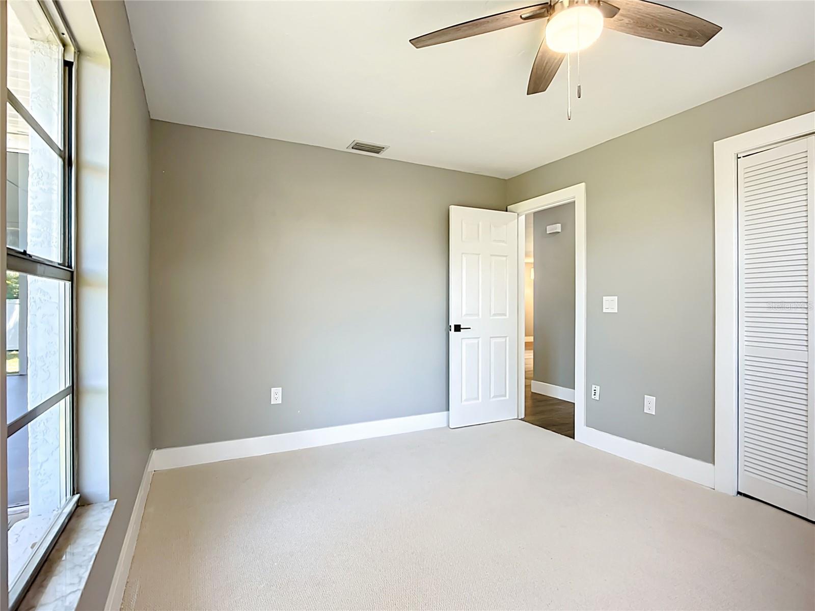 Image 31 of 45 For 1015 24th Avenue W