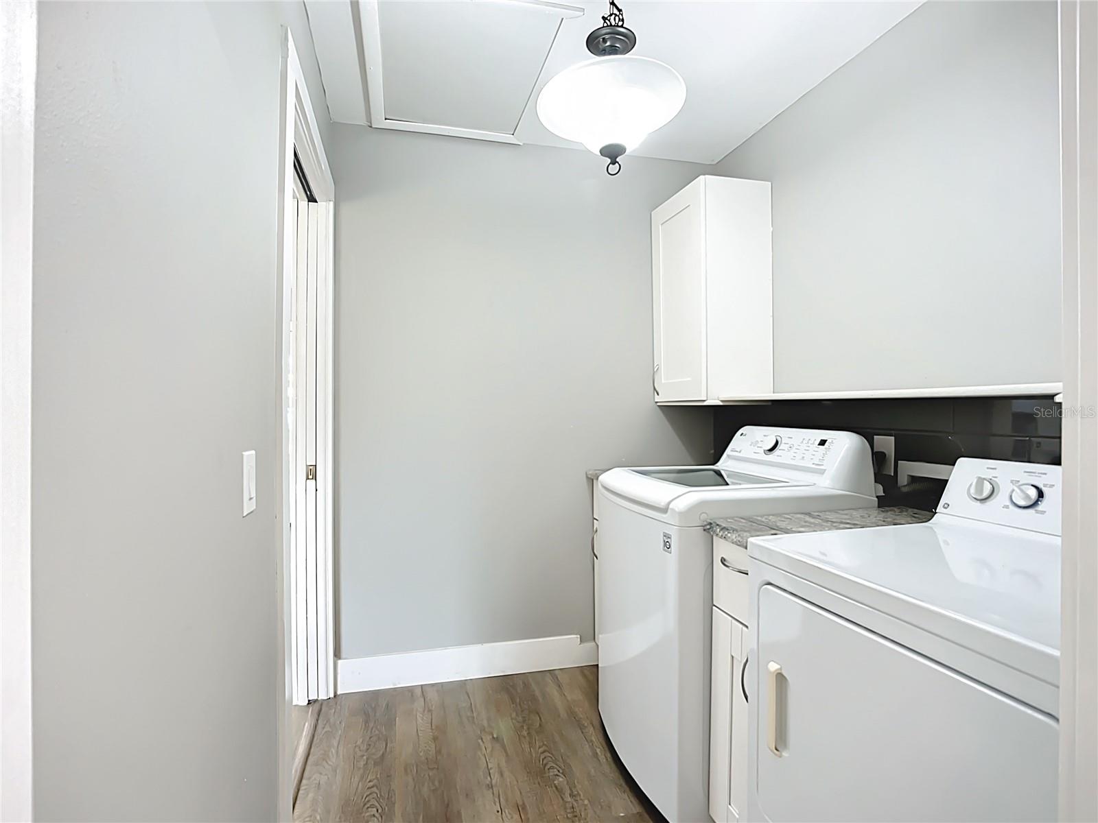 Image 33 of 45 For 1015 24th Avenue W