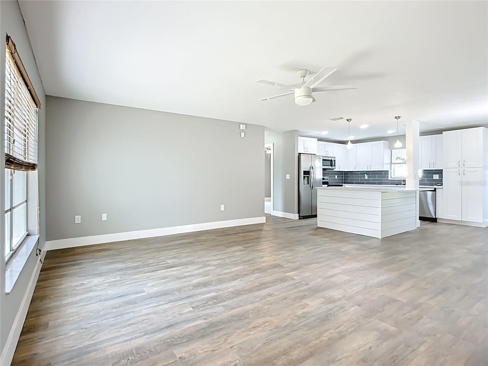 Image 7 of 45 For 1015 24th Avenue W
