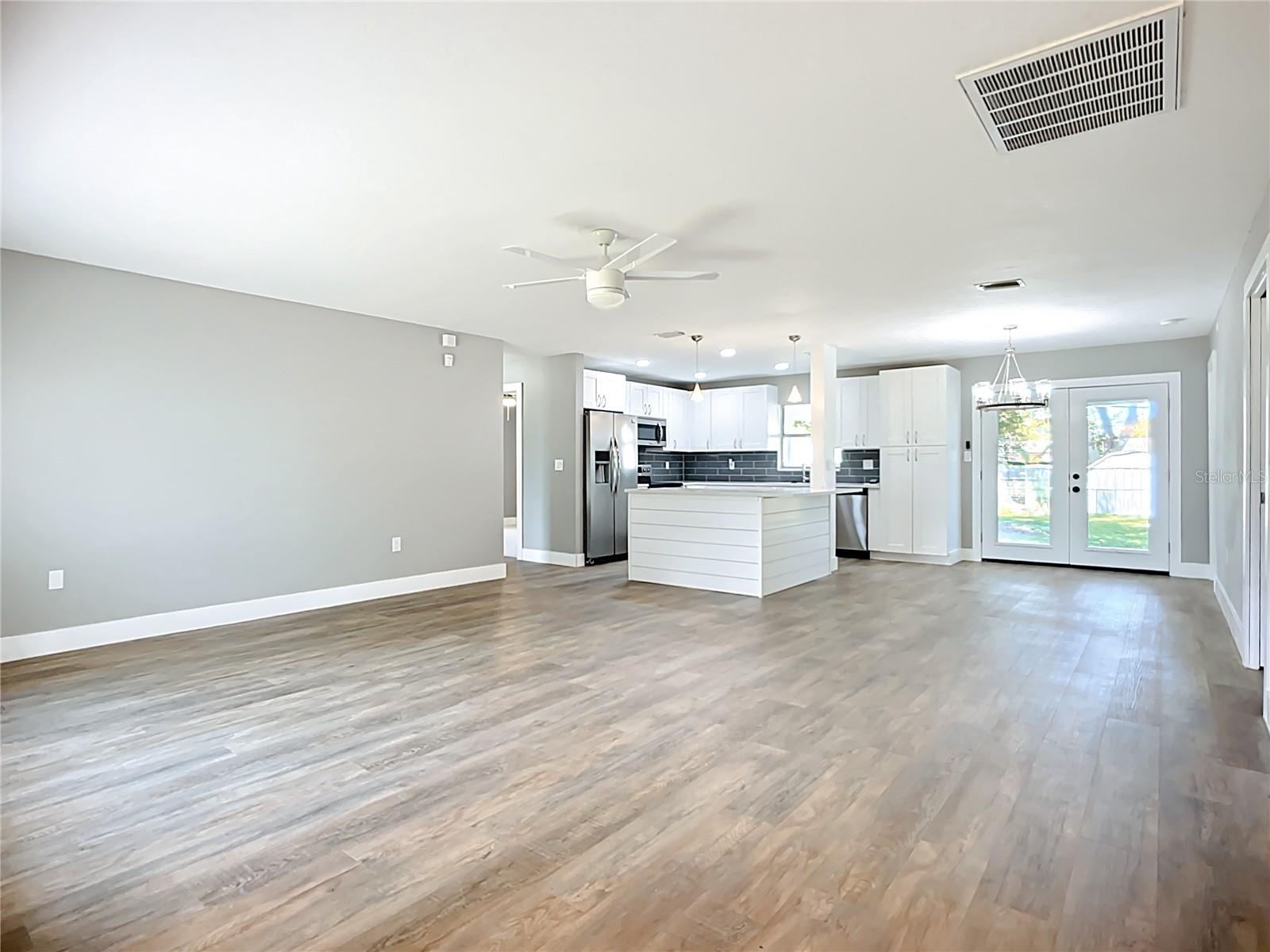 Image 8 of 45 For 1015 24th Avenue W