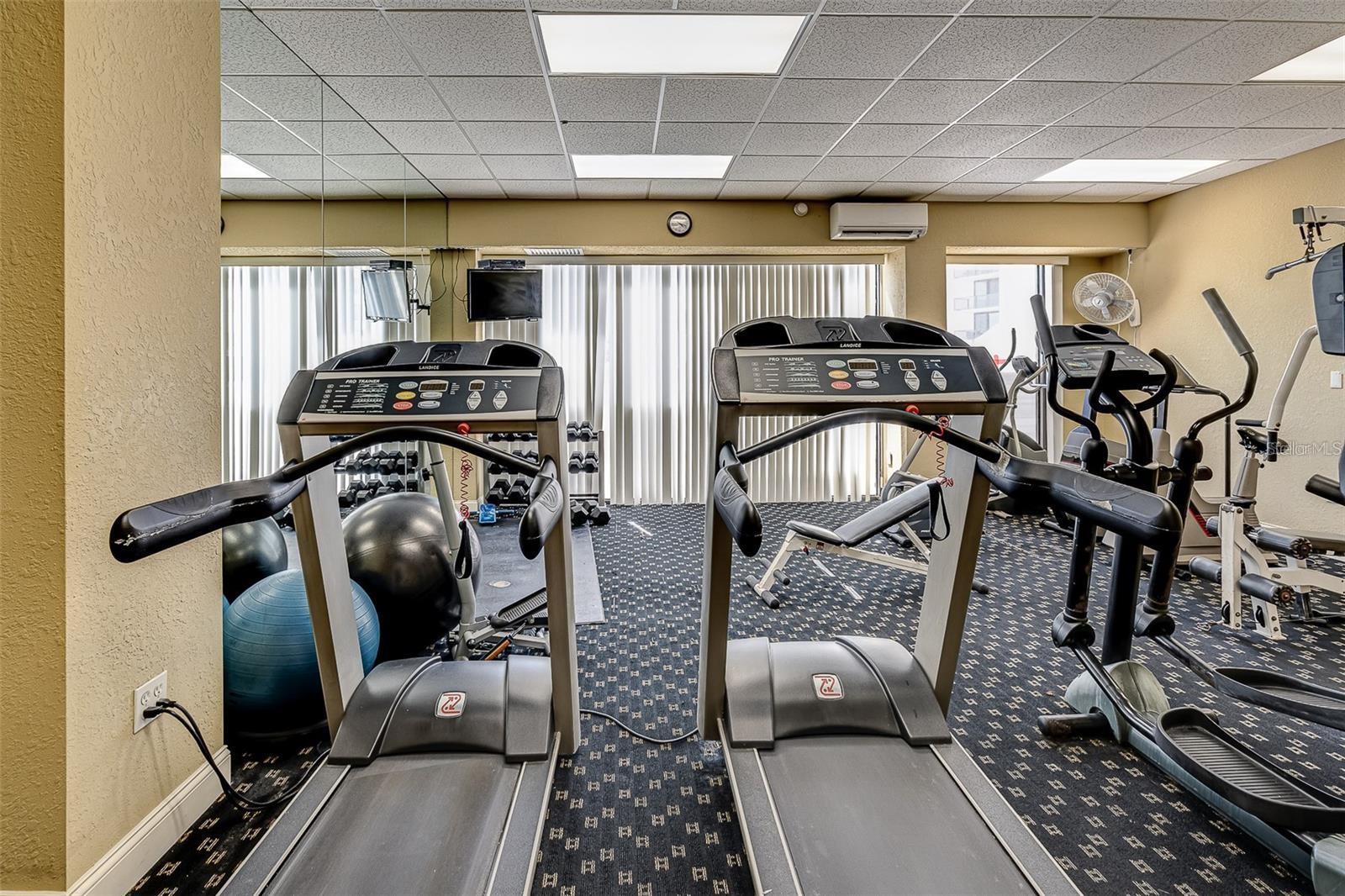 Image 44 of 60 For 450 Gulfview Boulevard 1107