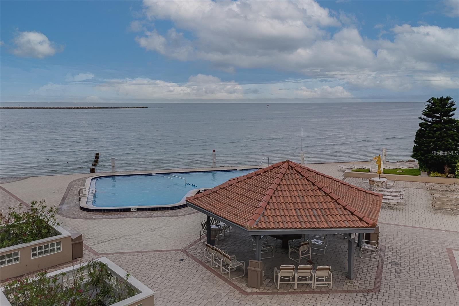 Image 47 of 60 For 450 Gulfview Boulevard 1107