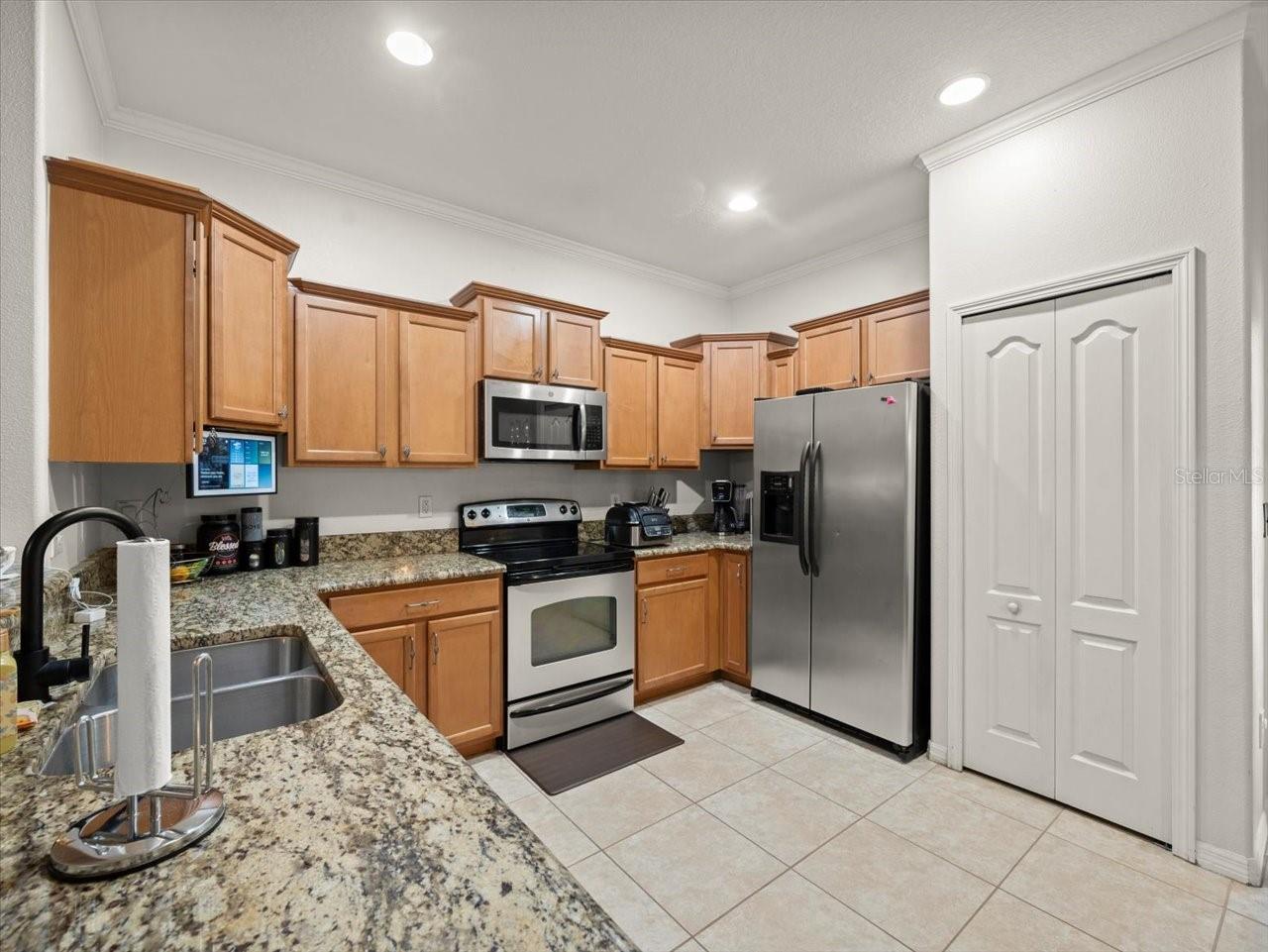 Image 13 of 36 For 2711 Isabella Valley Court