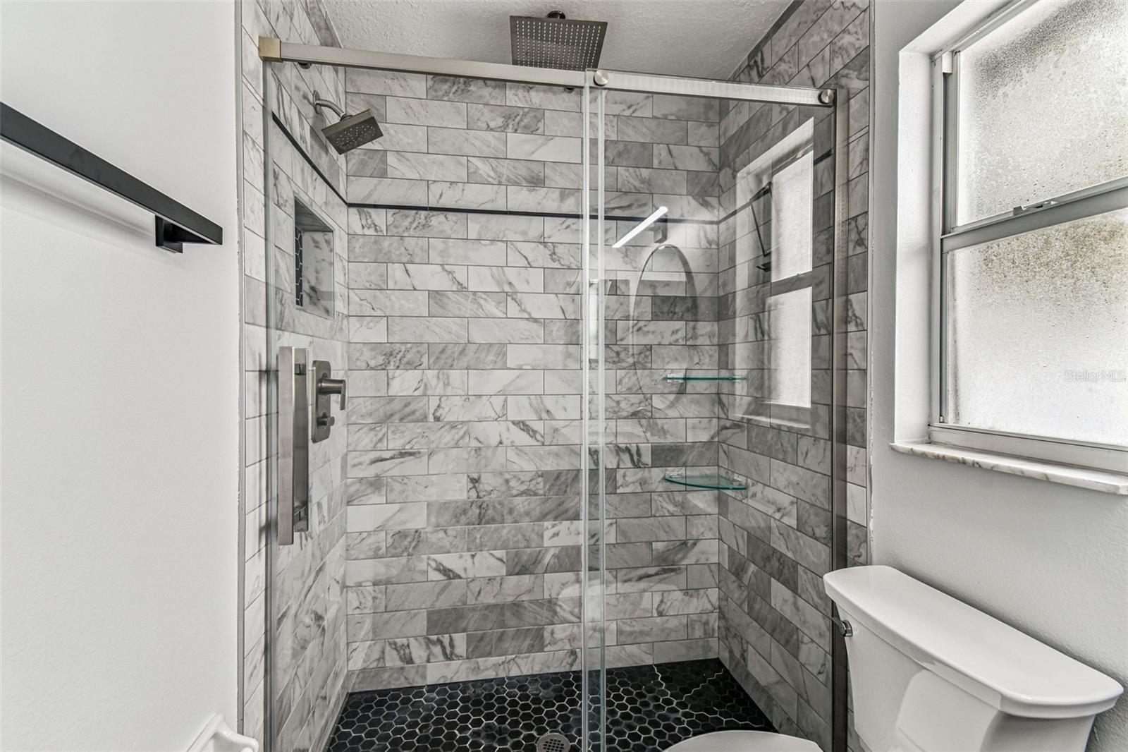 Image 24 of 37 For 3122 Hartnett Avenue
