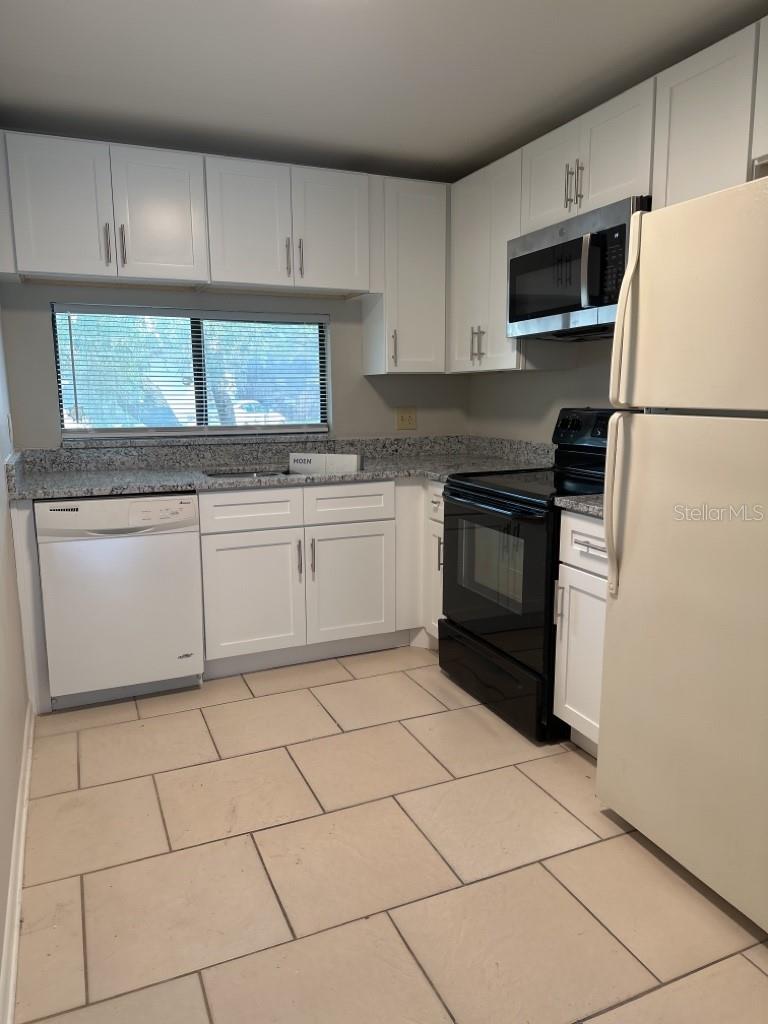 Image 3 of 18 For 11411 Midfield Way